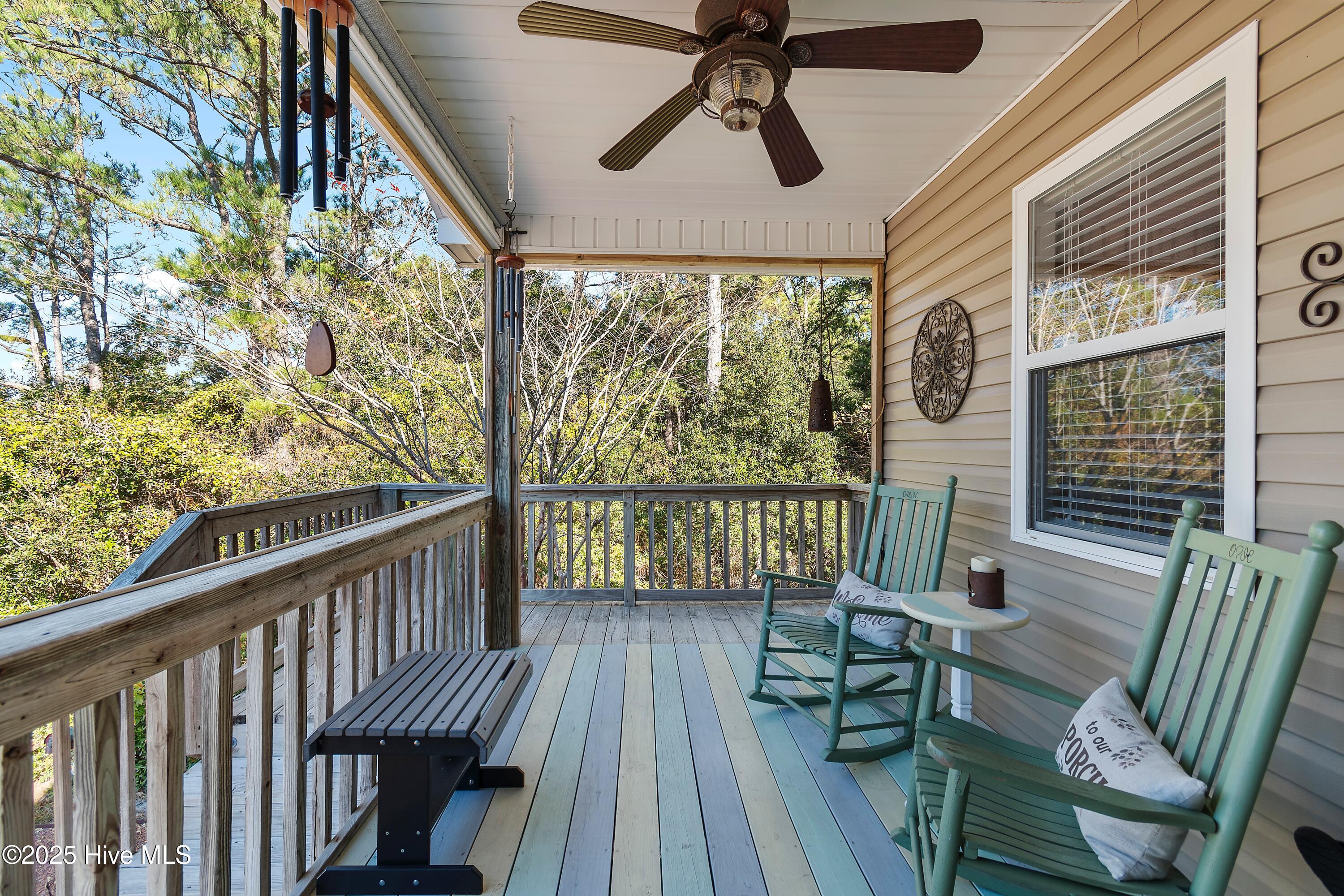 100542990 | Photo 12