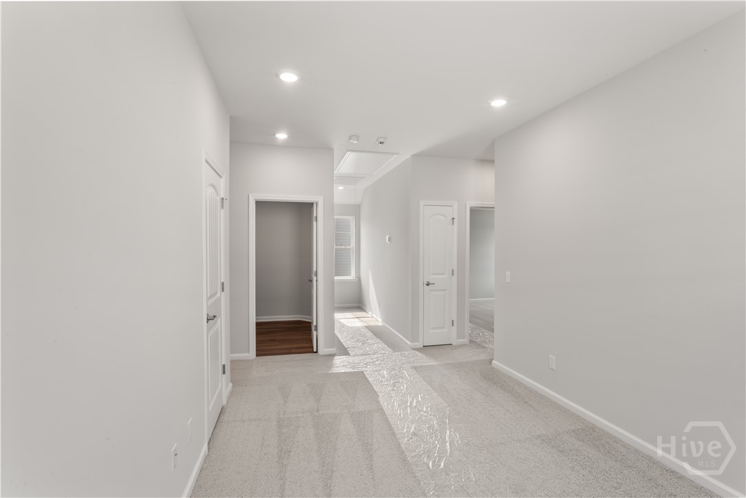 Upstairs loft - a versatile space!