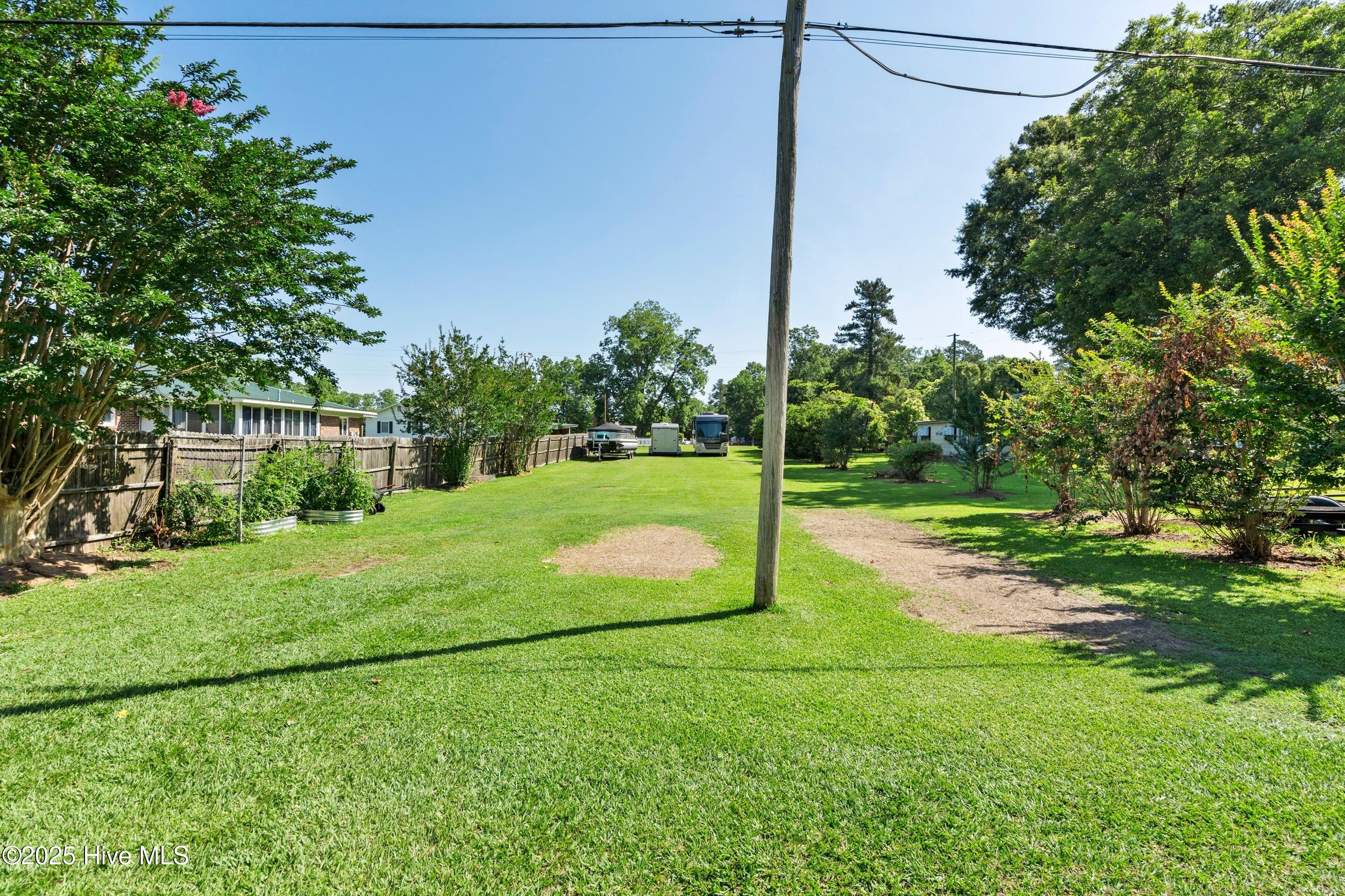 100510078 | Photo 38