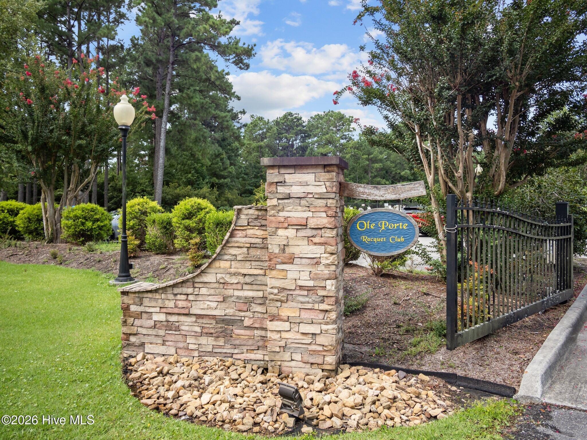 100563425 | Photo 17