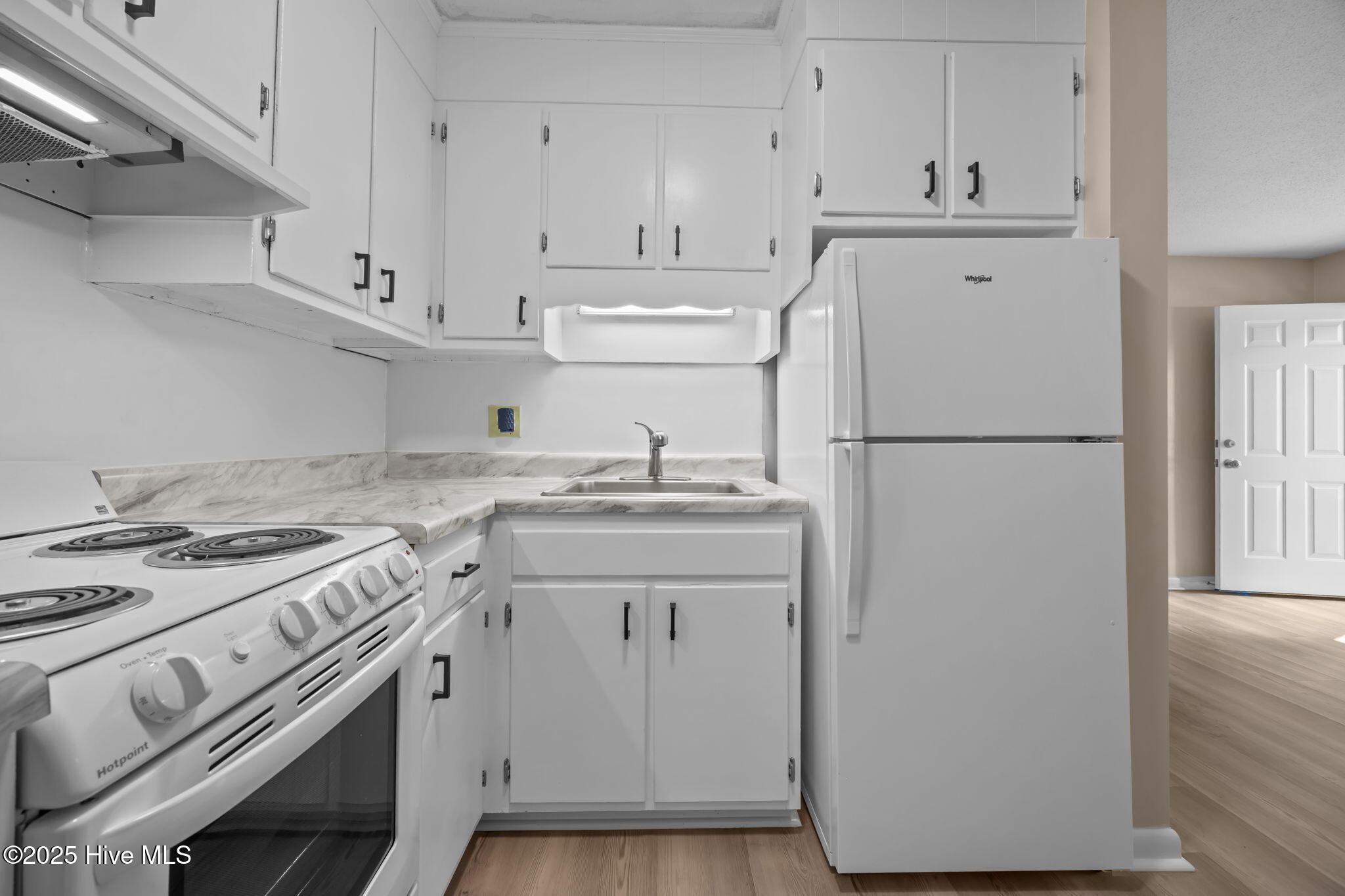 10-web-or-mls-1190 Gould Rd Unit3 24