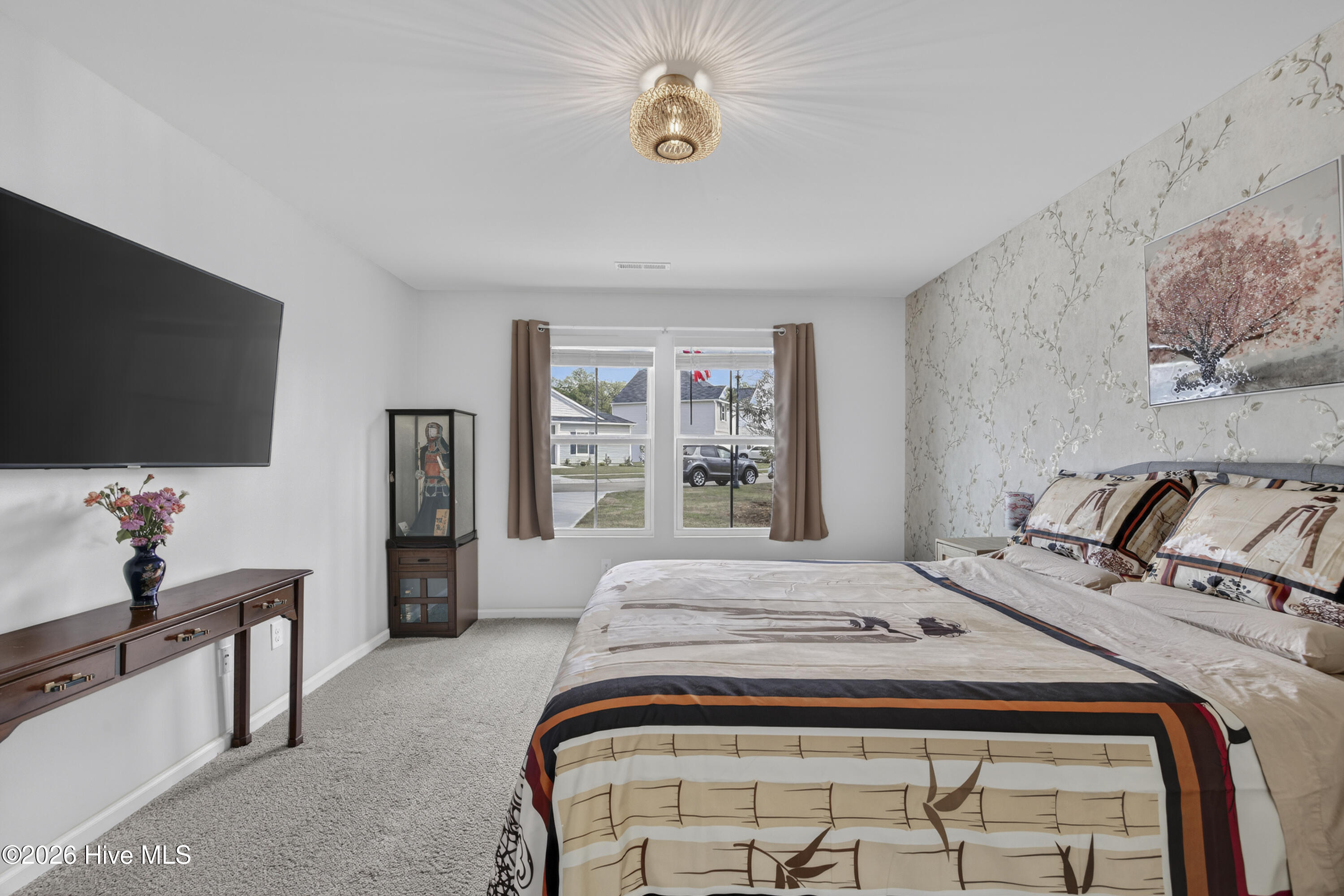 100560520 | Photo 32