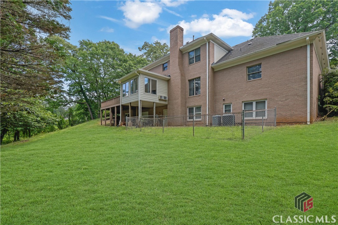 2795 Hawthorne Drive