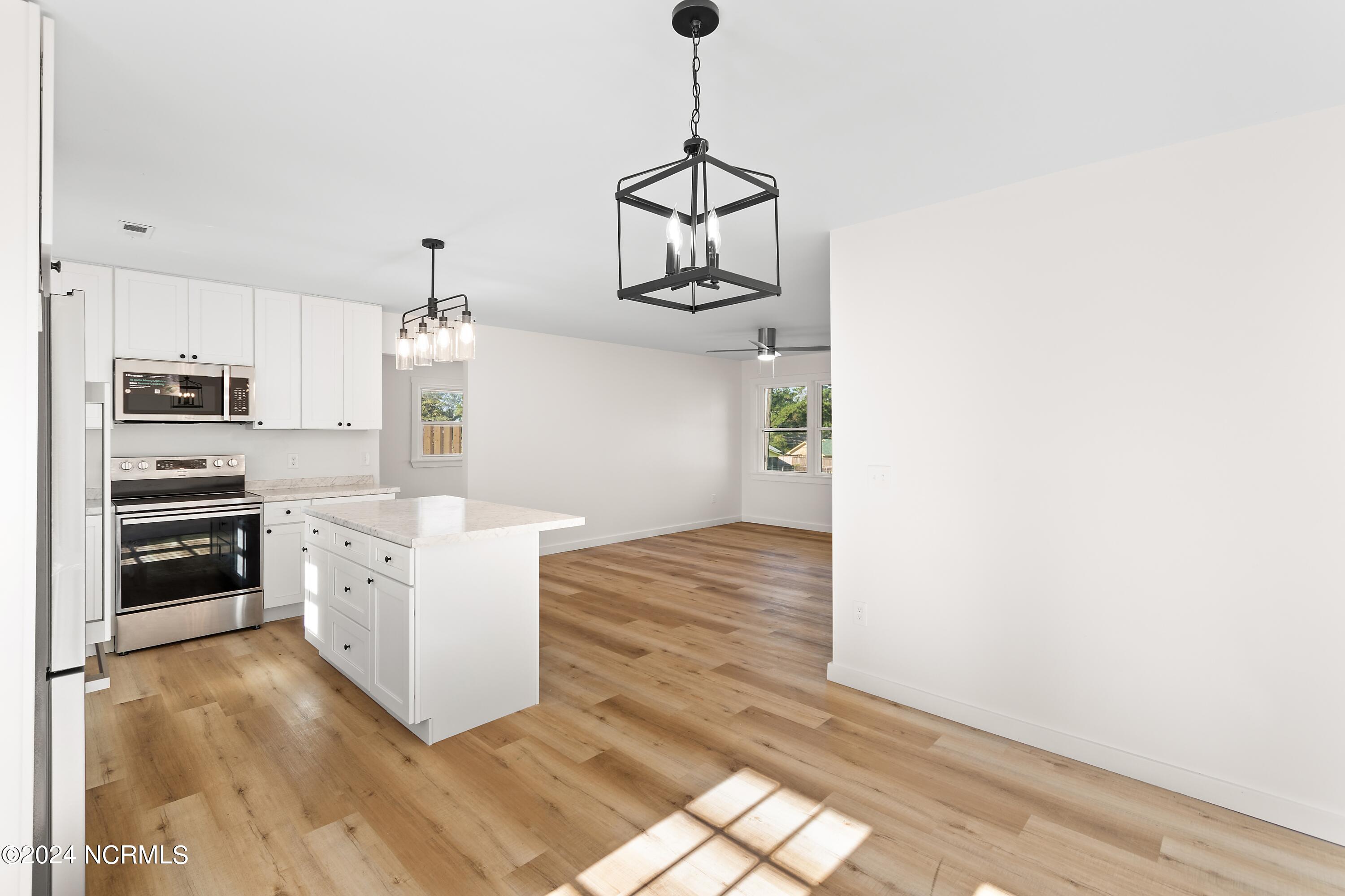 100563573 | Photo 20