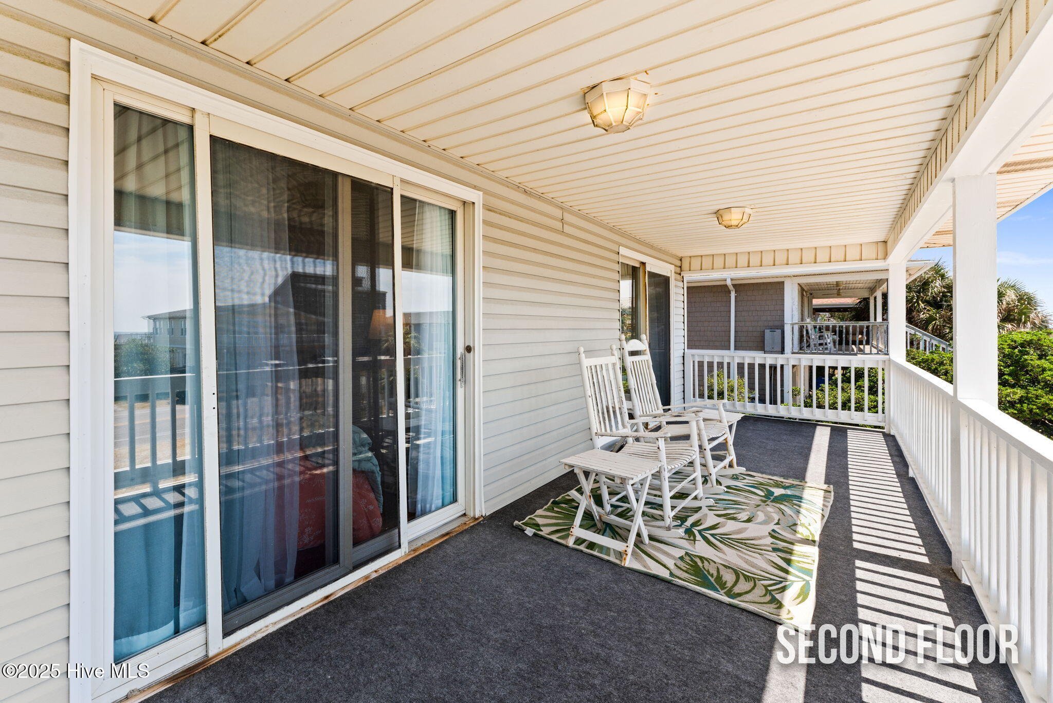 100532124 | Photo 29