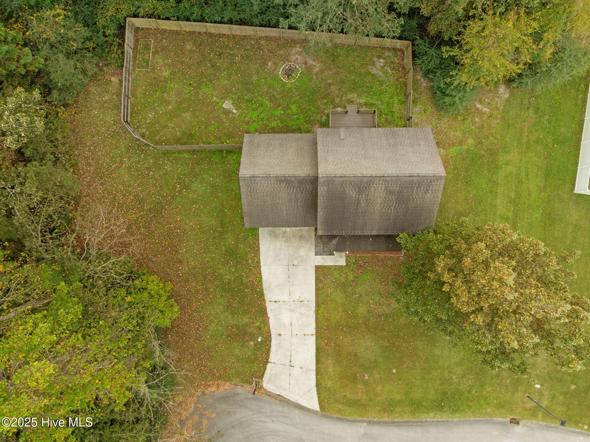 100565429 | Photo 34