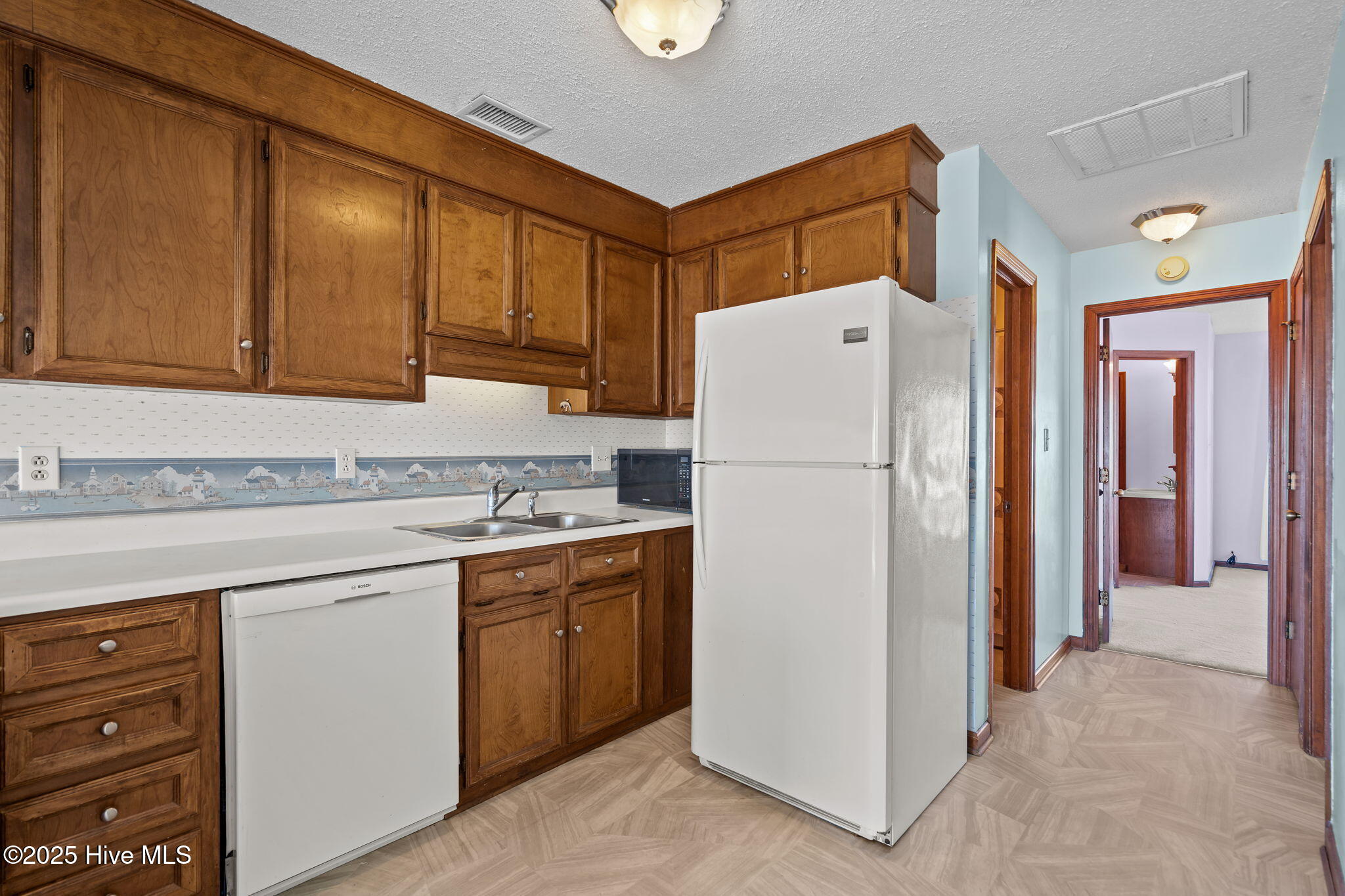 100547004 | Photo 18