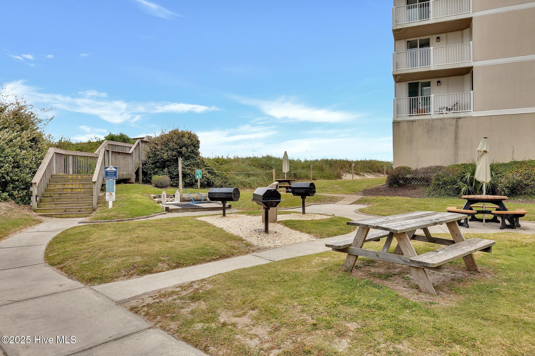 100515705 | Photo 53