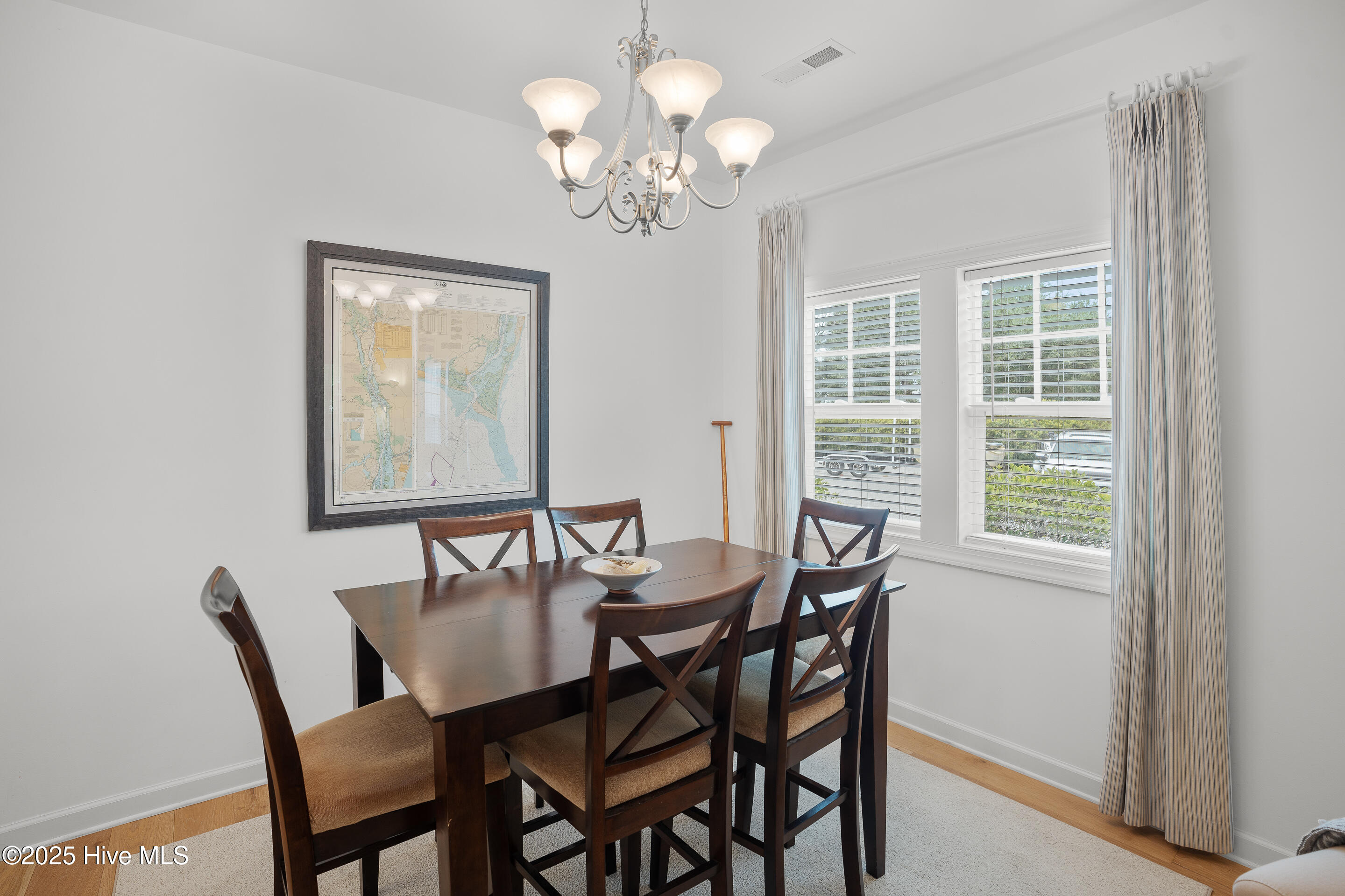 100526442 | Photo 11