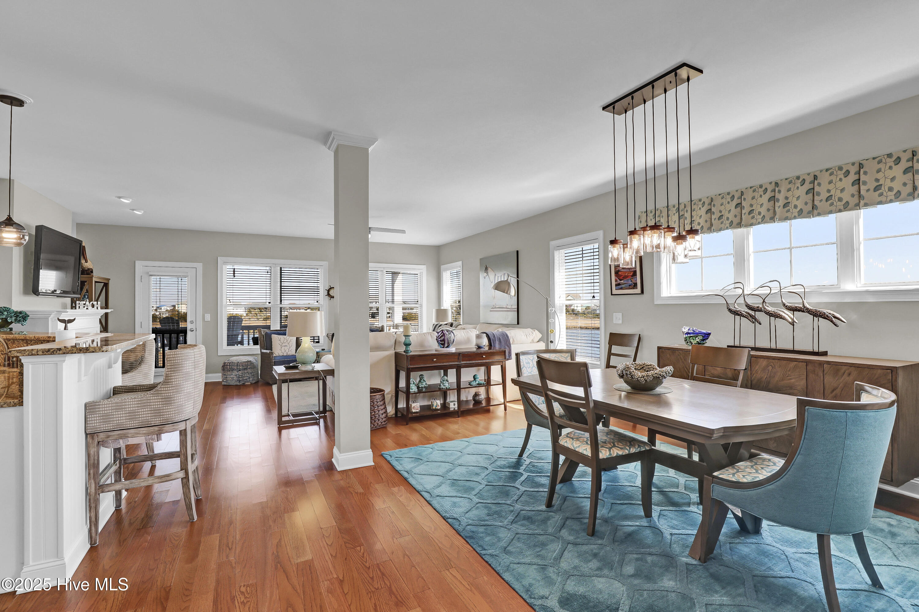 100529954 | Photo 13