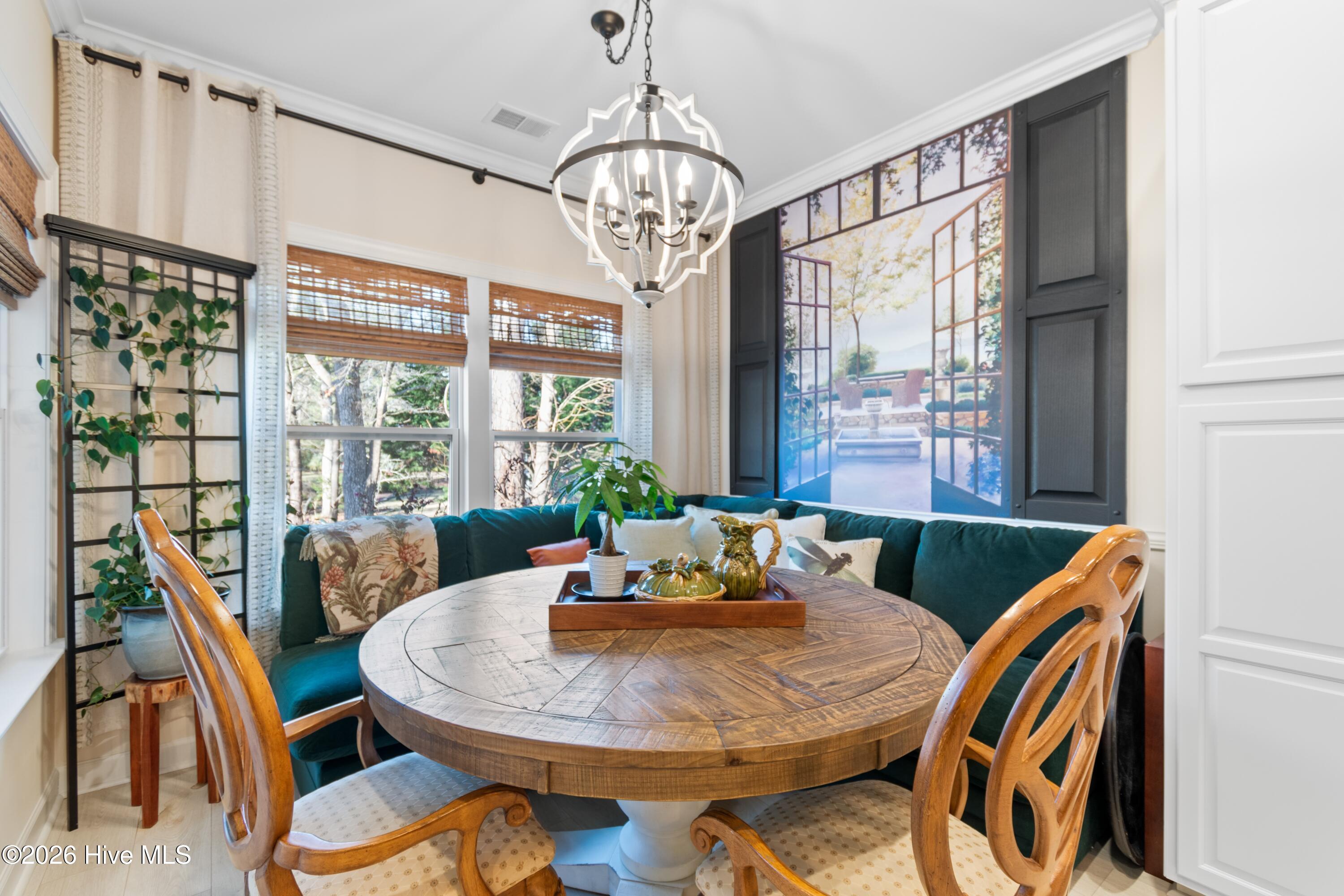 100561592 | Photo 19