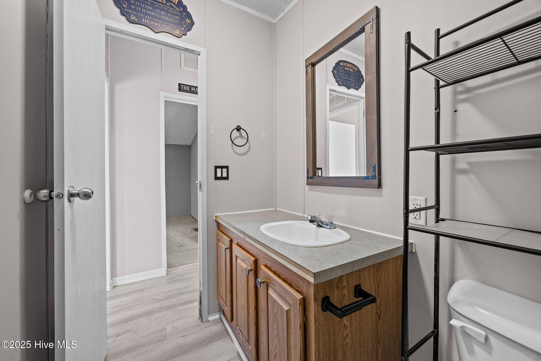 100546042 | Photo 26