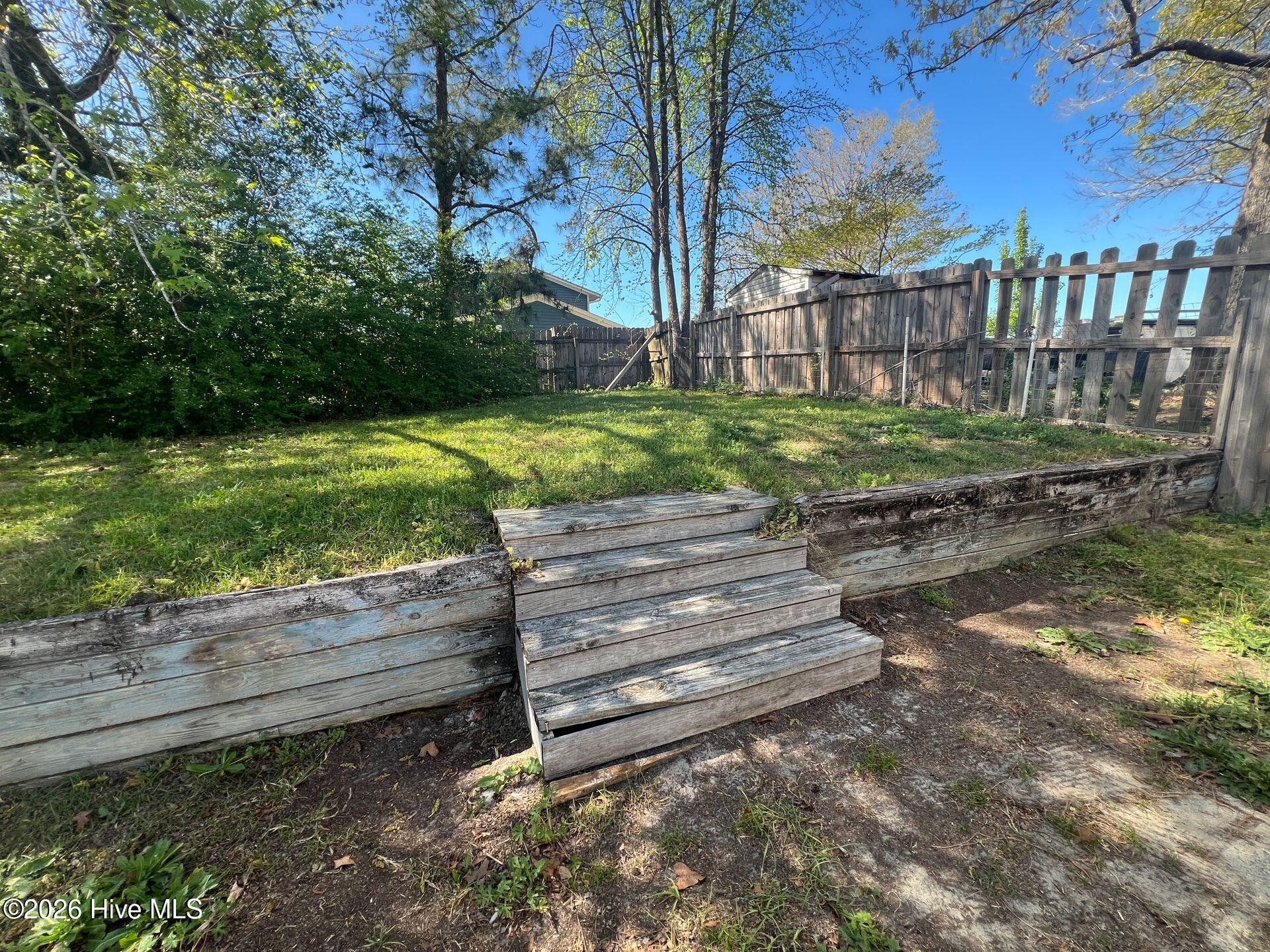 100564783 | Photo 22