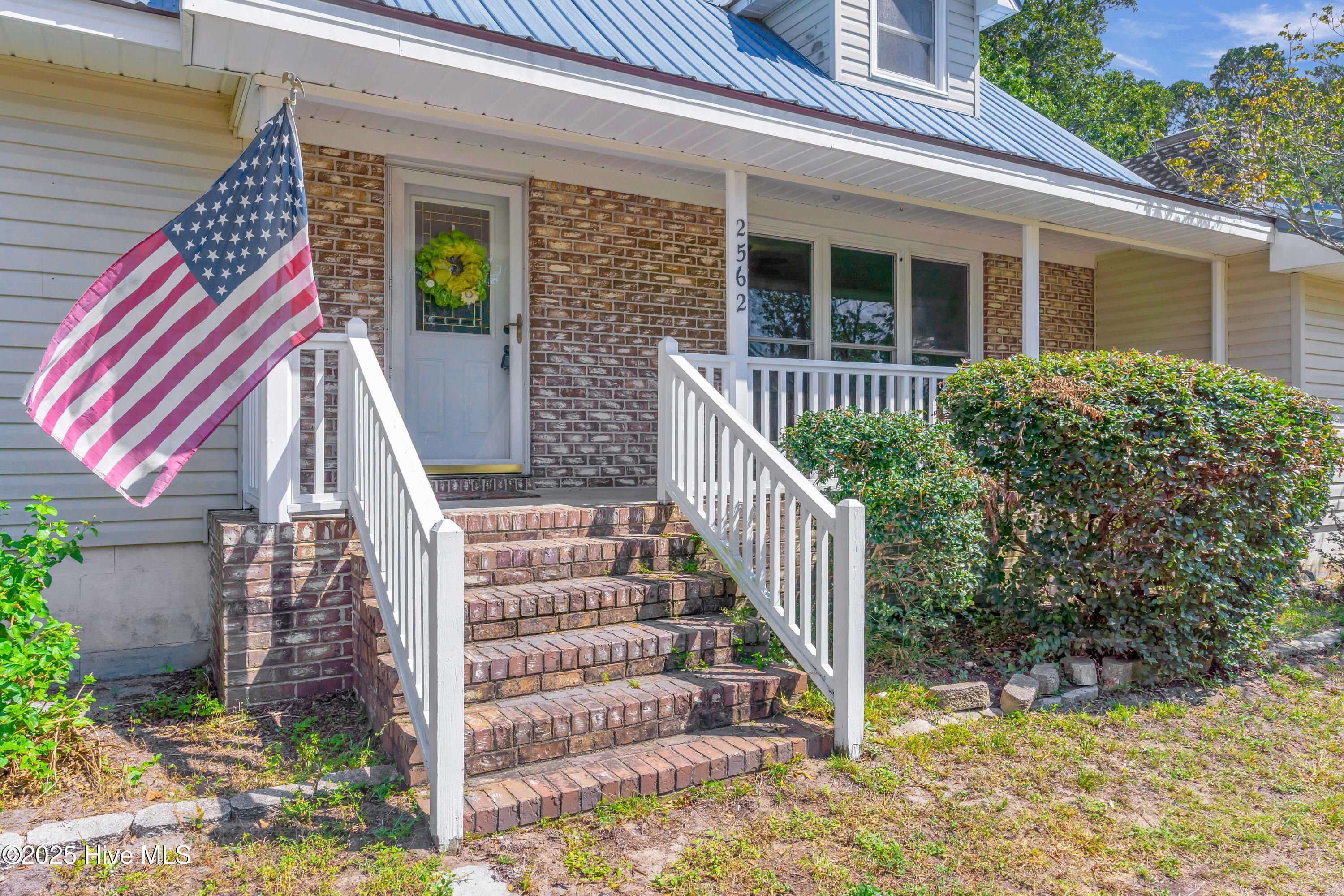 4_2562 bessemer dr-00004