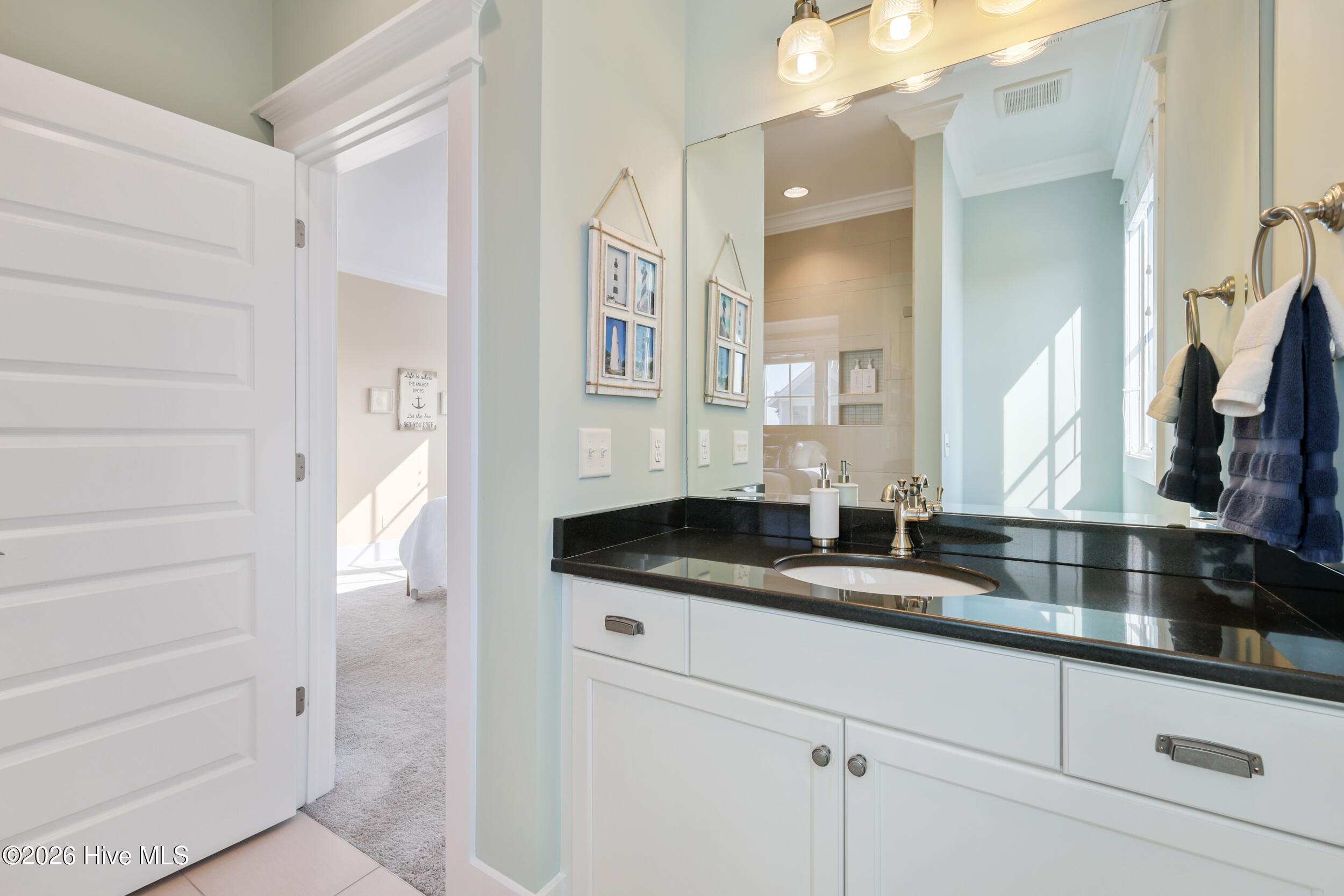 100553548 | Photo 36