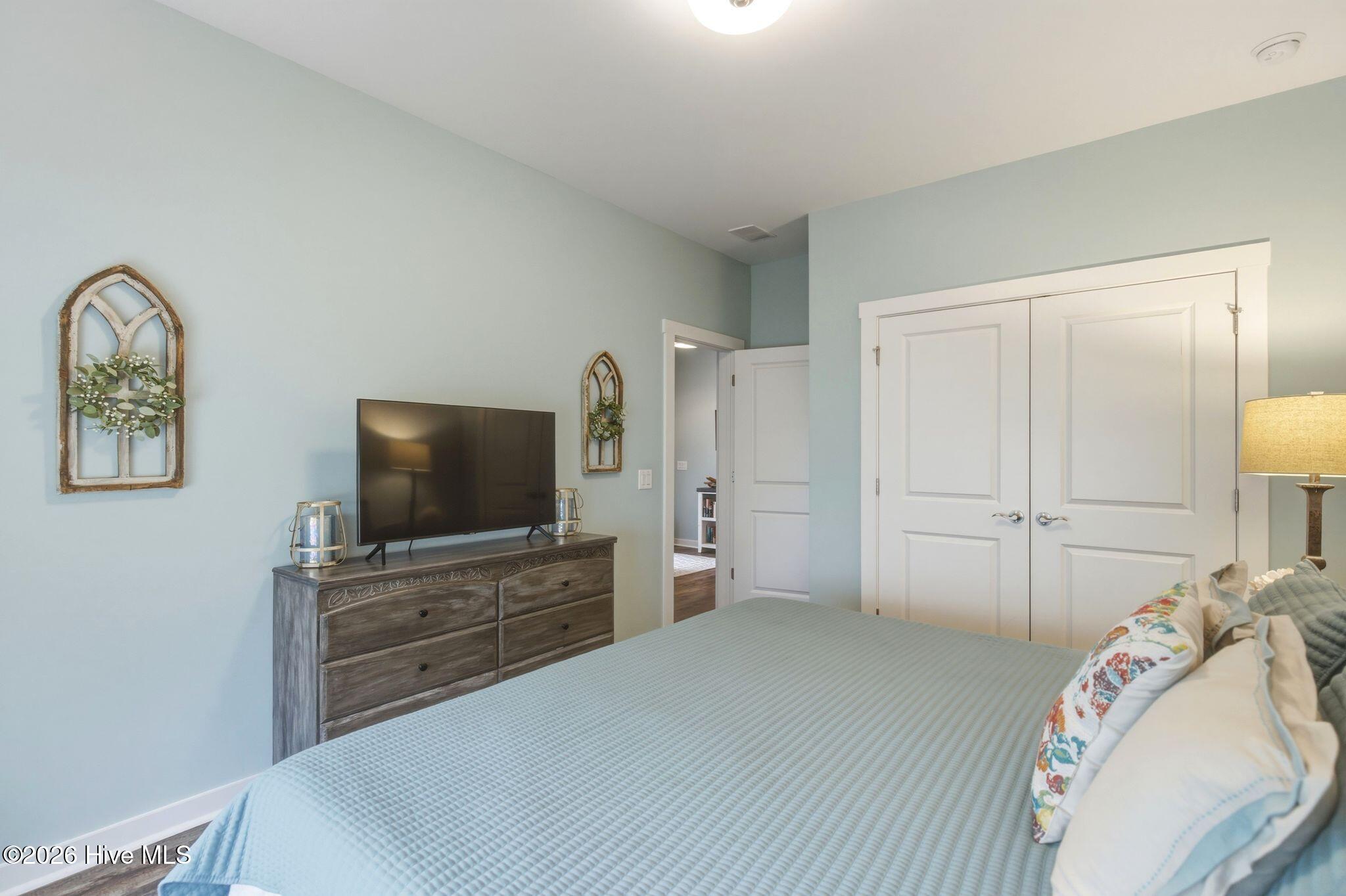 100560702 | Photo 60