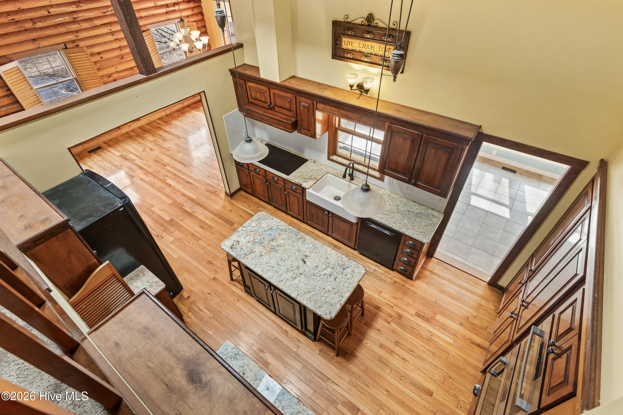 100556020 | Photo 23