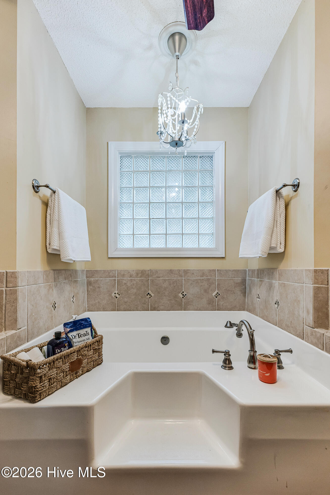 100551120 | Photo 28