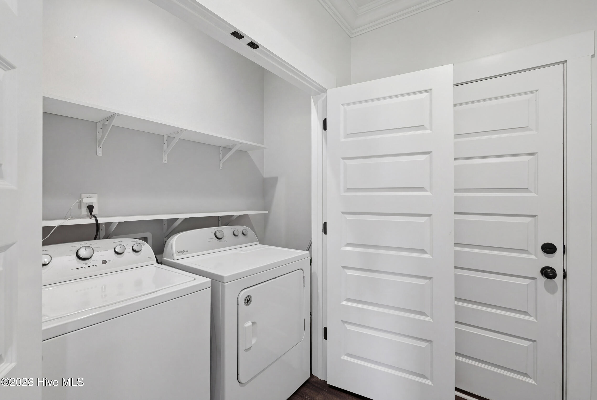 100562917 | Photo 24