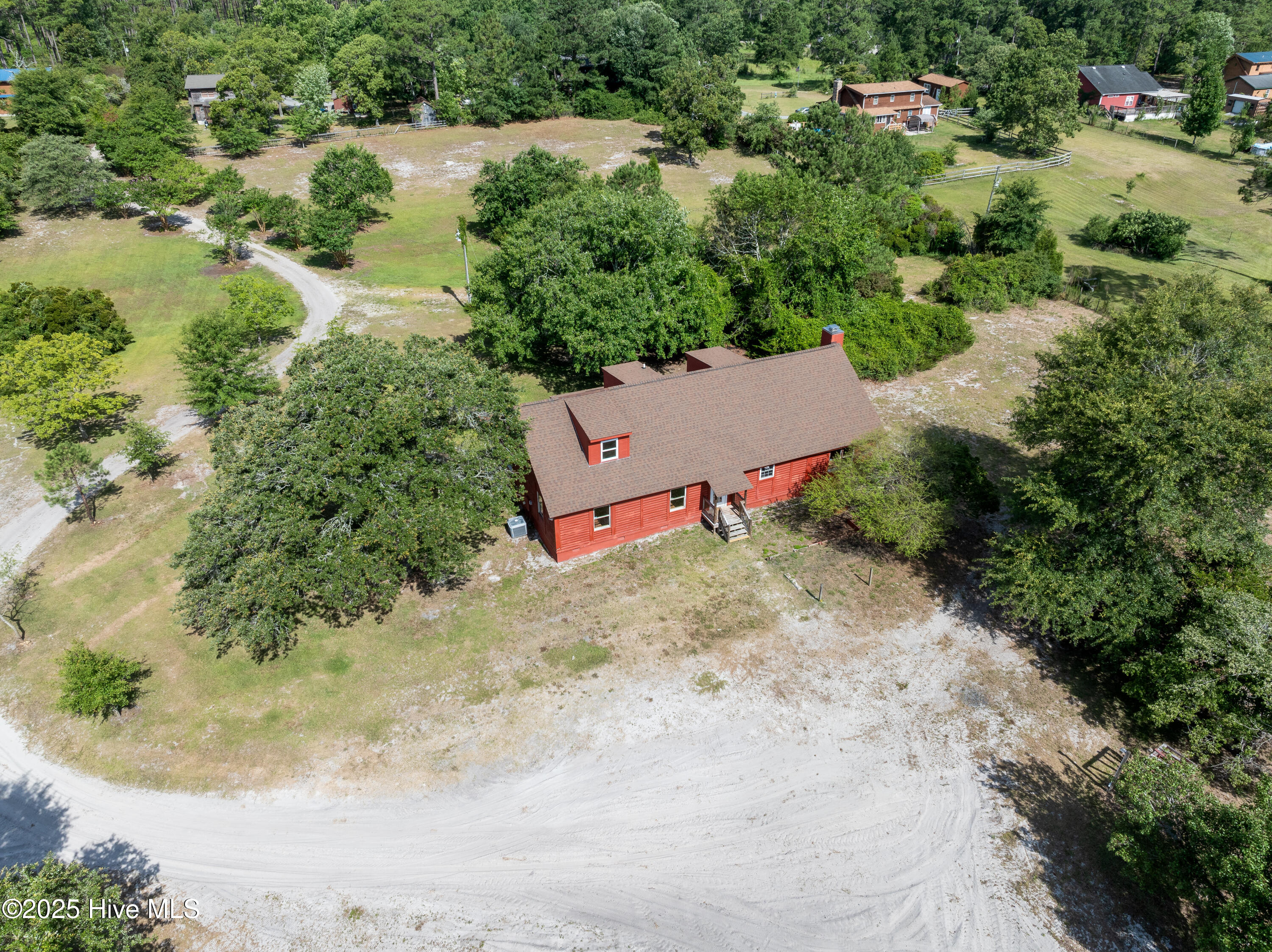 100520463 | Photo 21