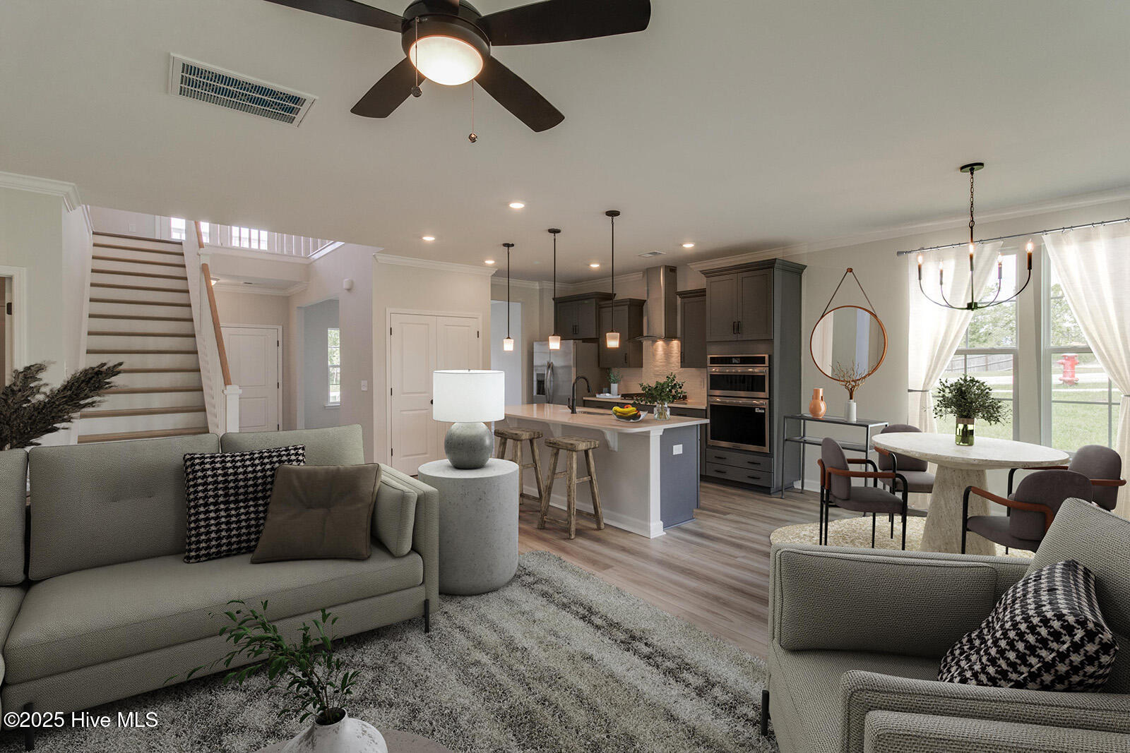 Photo NOT Exact - Features Vary -Great R