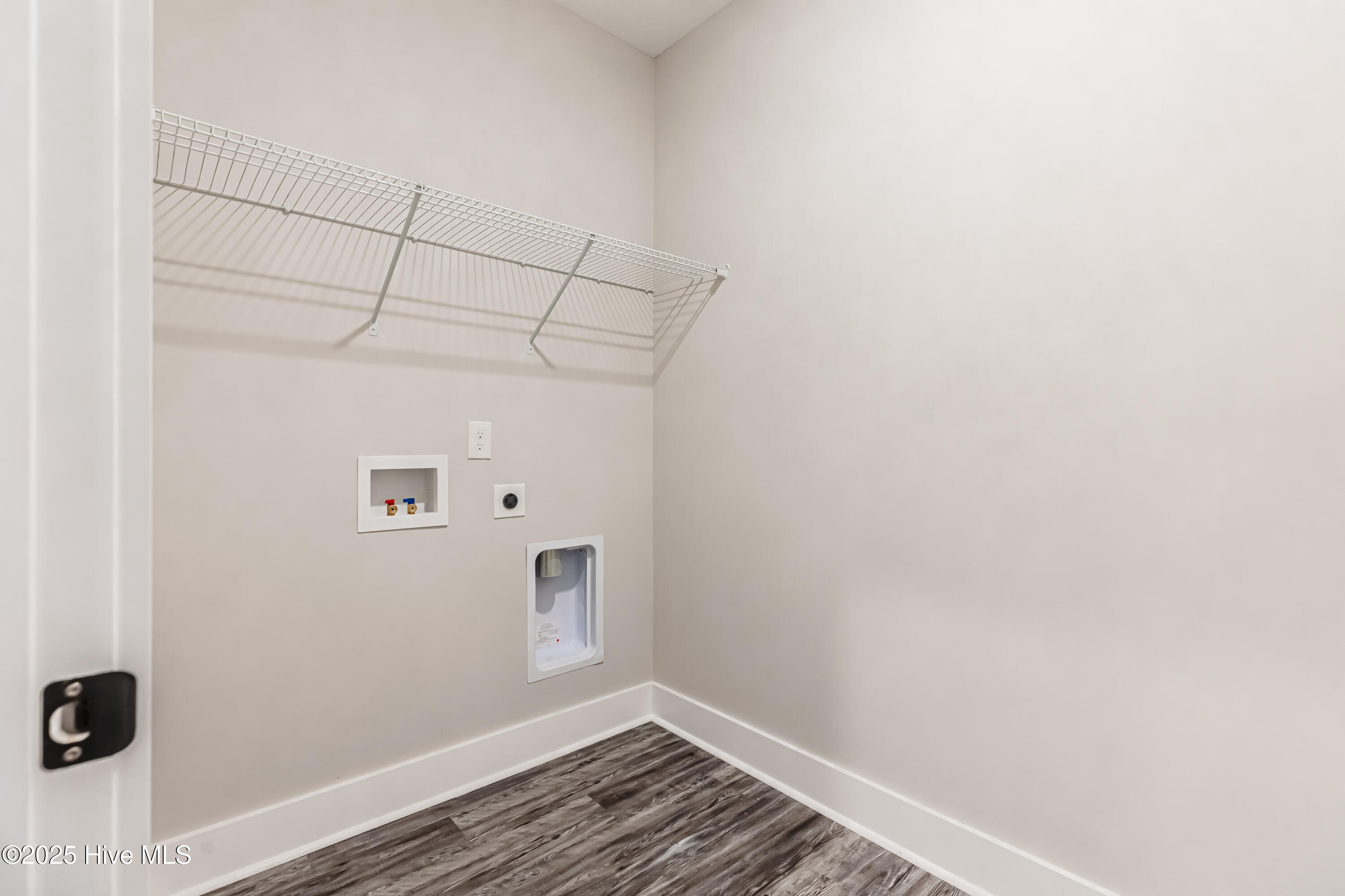 100566499 | Photo 20