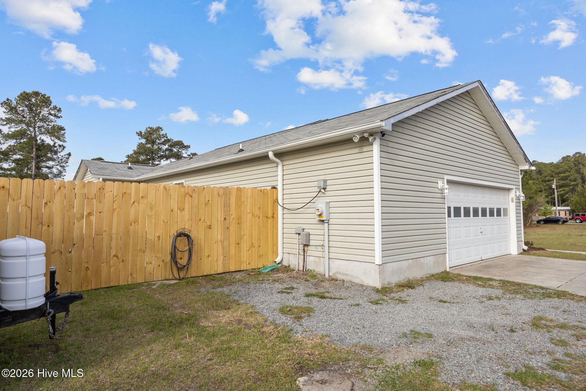 100566784 | Photo 41