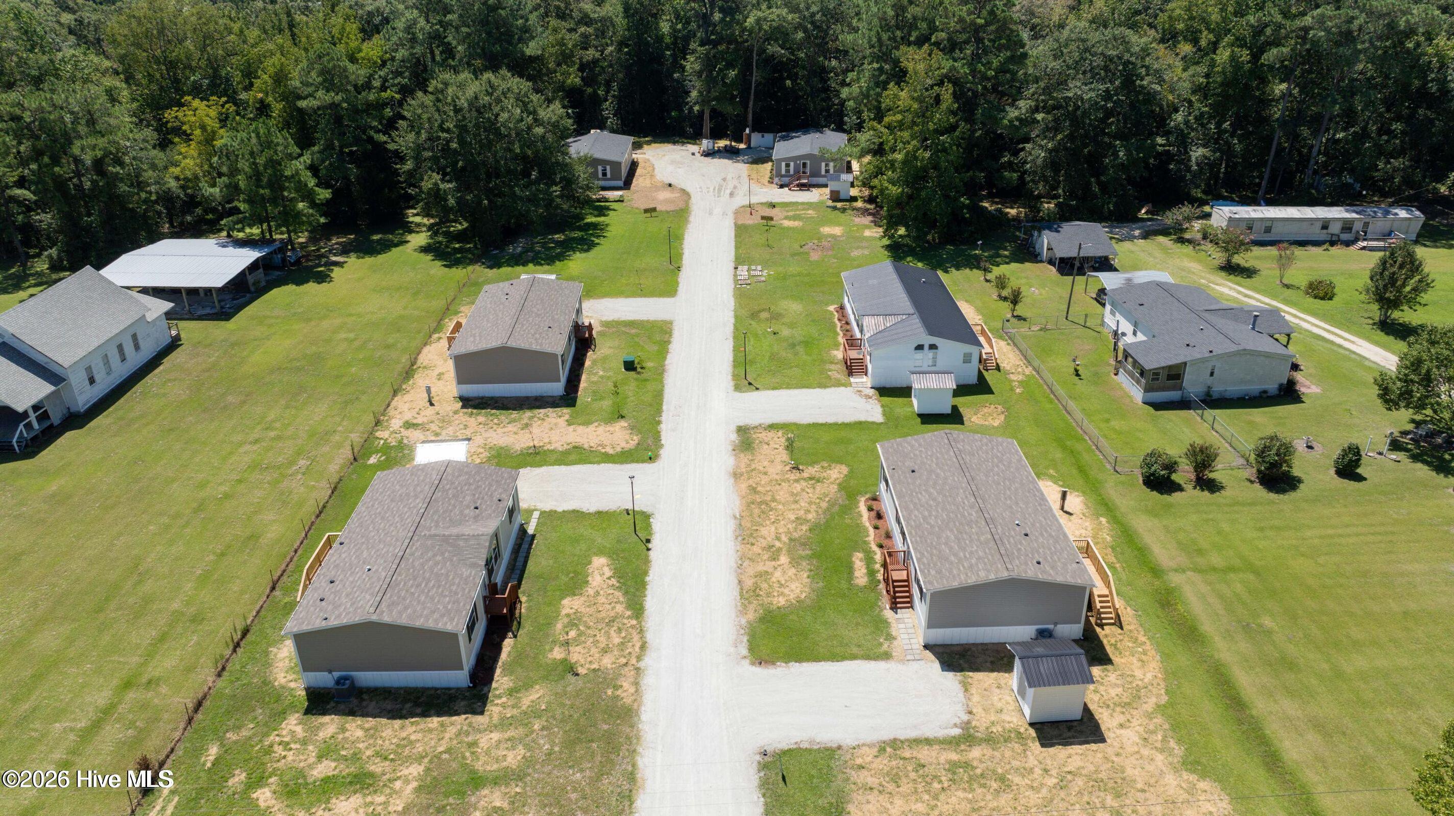 100557065 | Photo 25