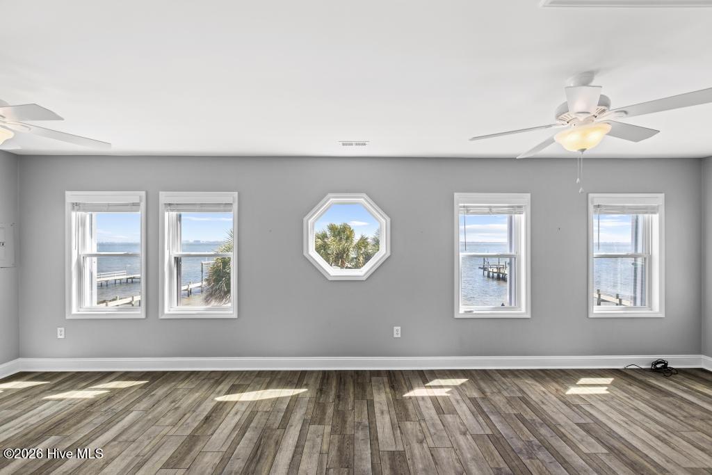 173 Salter Drive,Newport
