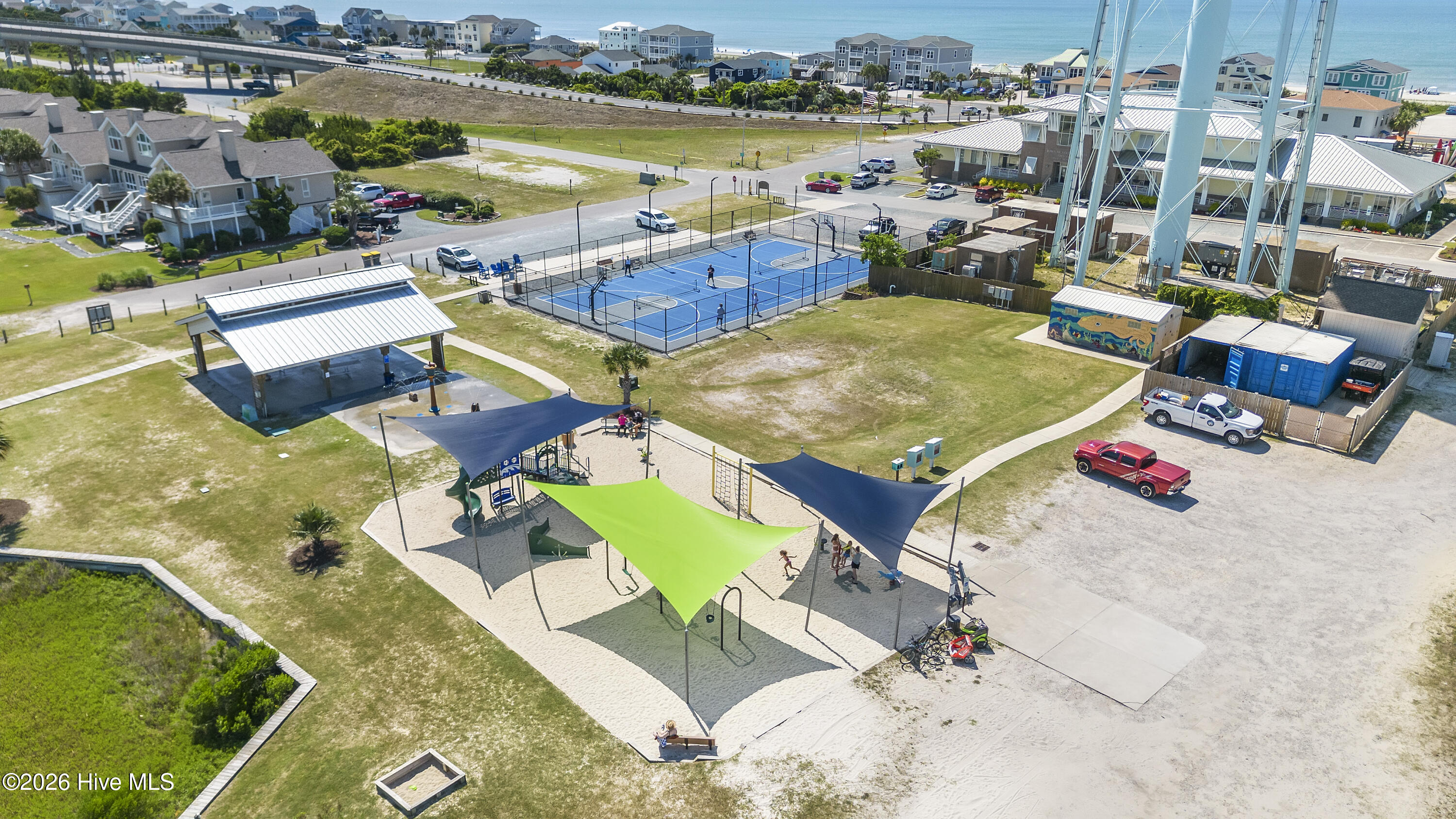 100552709 | Photo 55