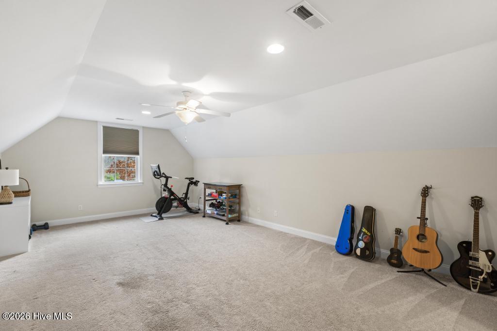 100558511 | Photo 27