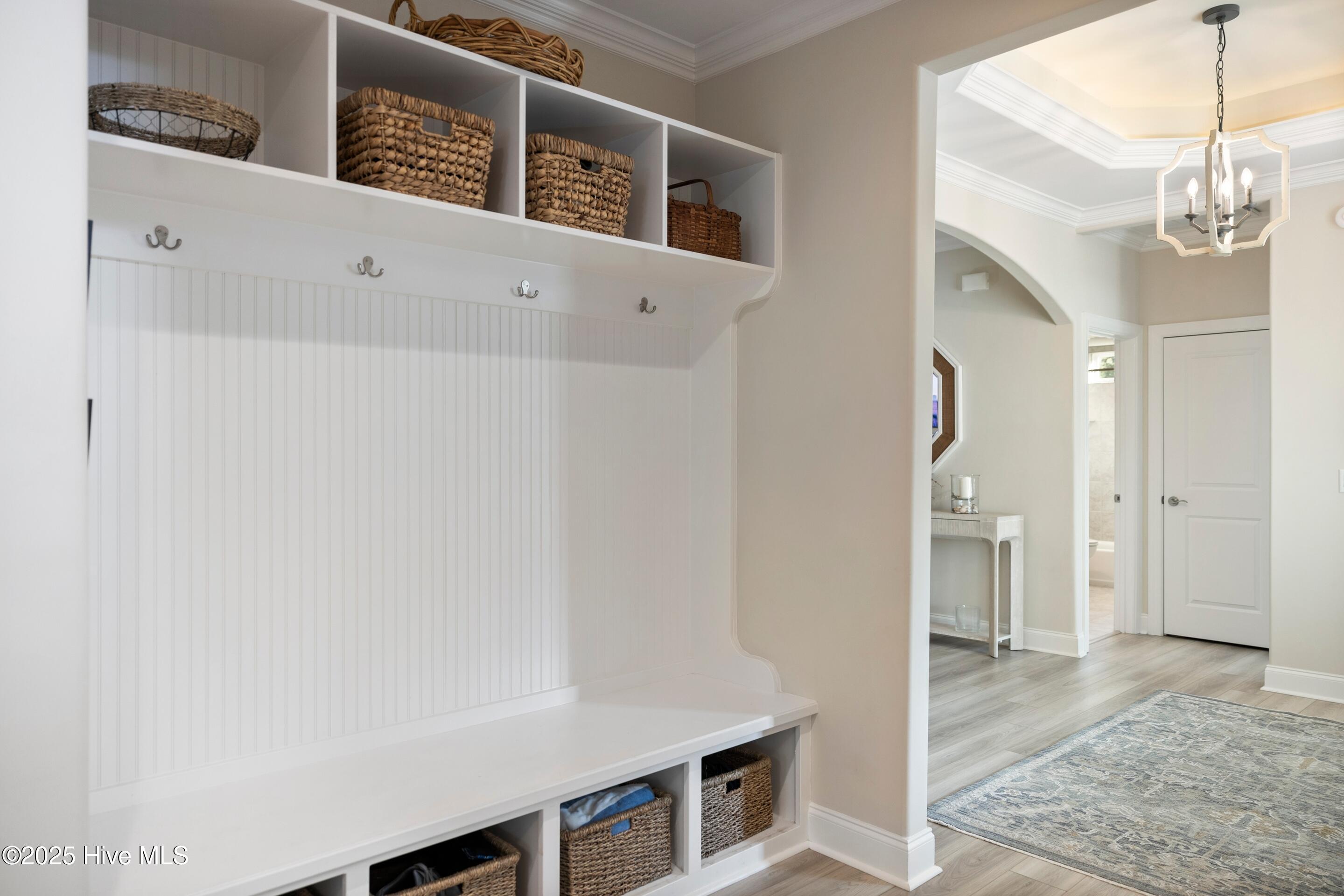 100558361 | Photo 62