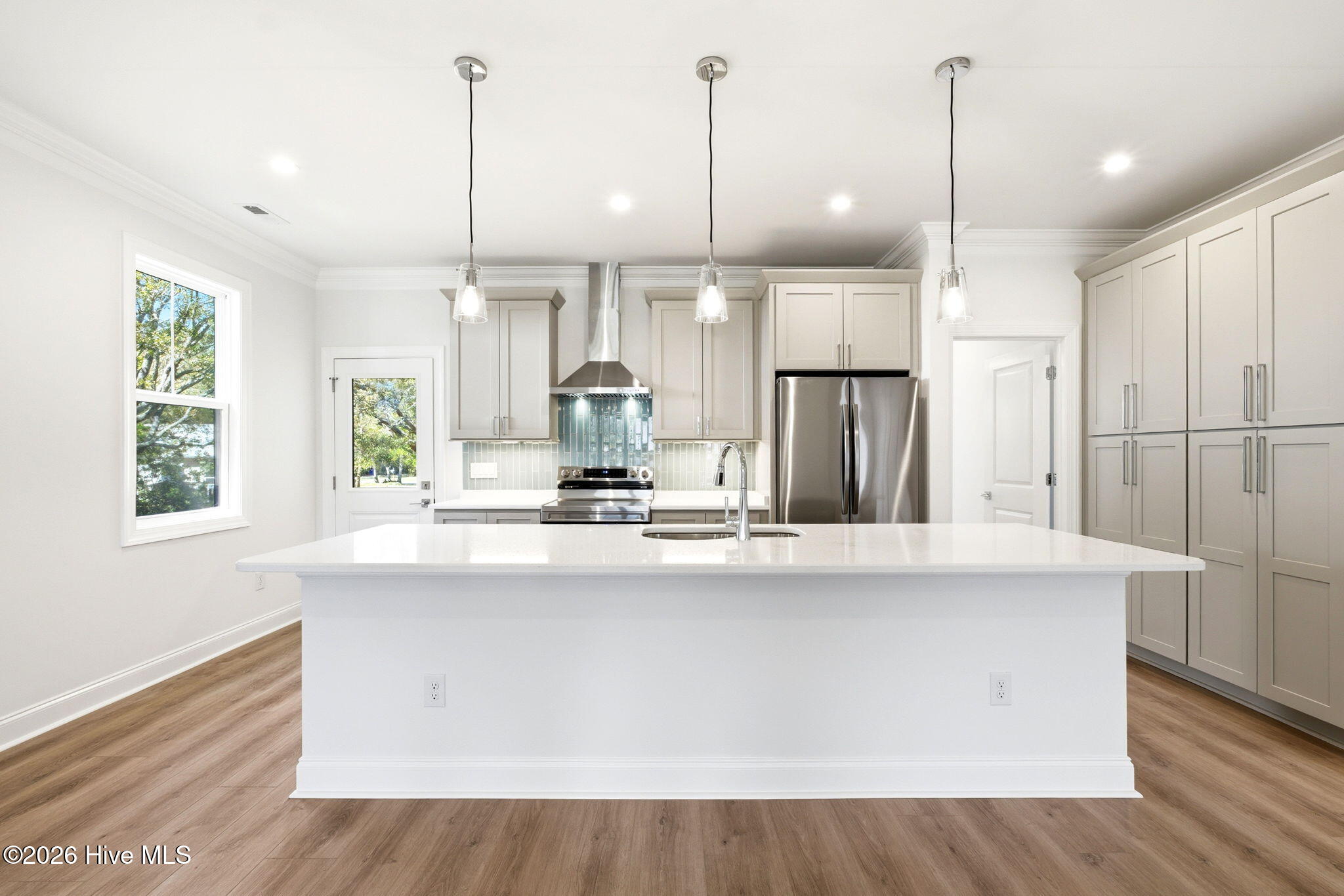 100565030 | Photo 16