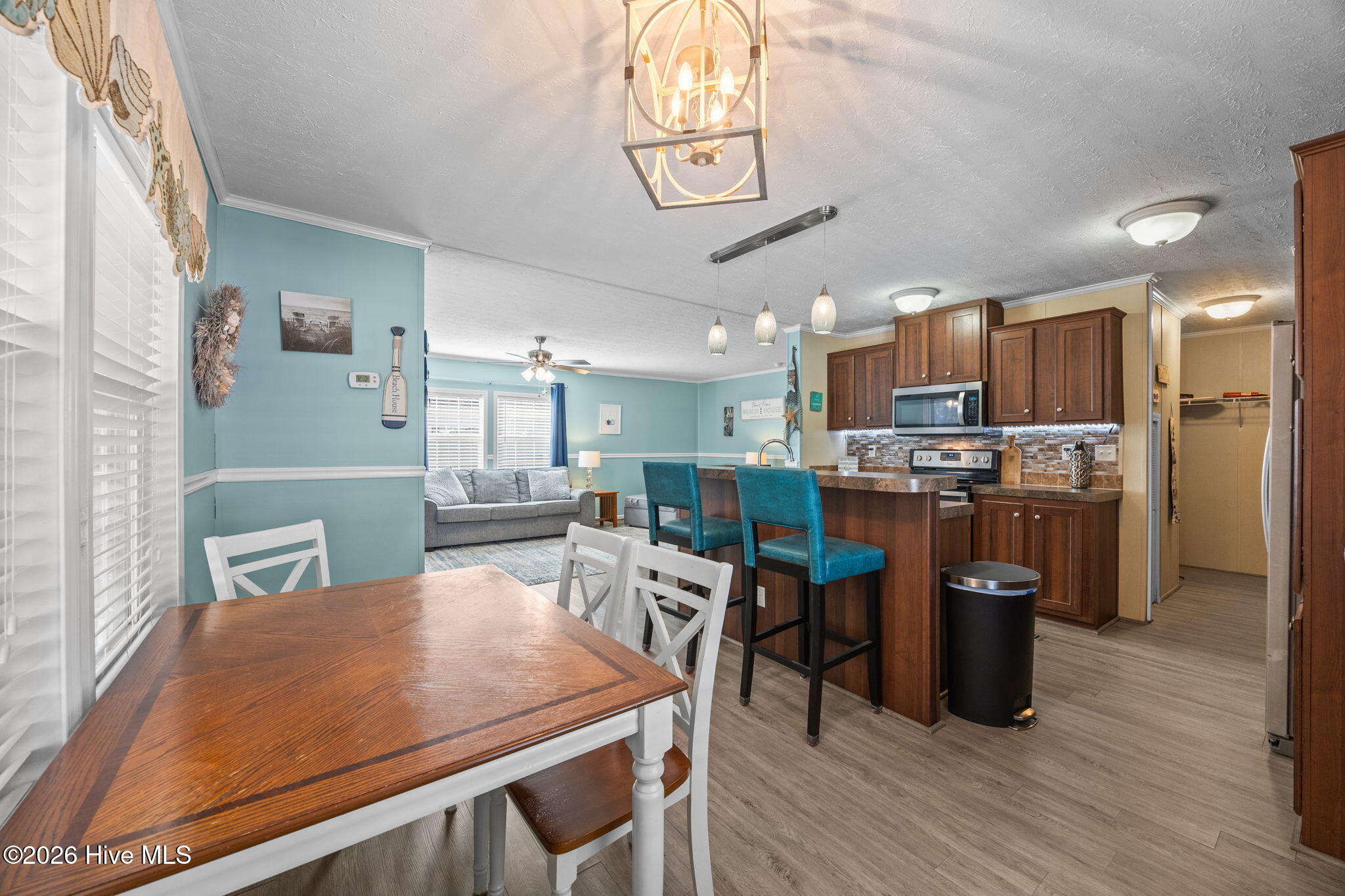 100554450 | Photo 16