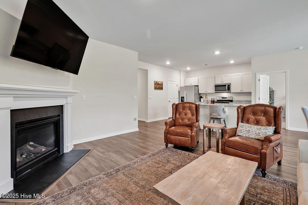 100538128 | Photo 13