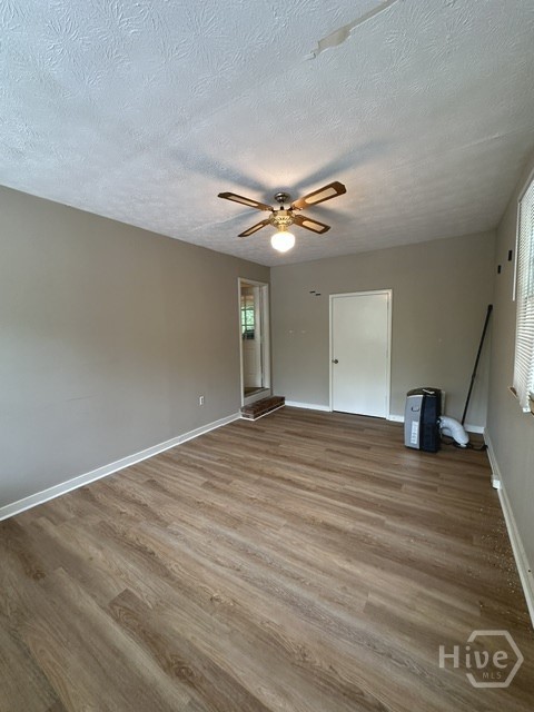 Bonus room off living area, 175 Woodberry Ct, Athe