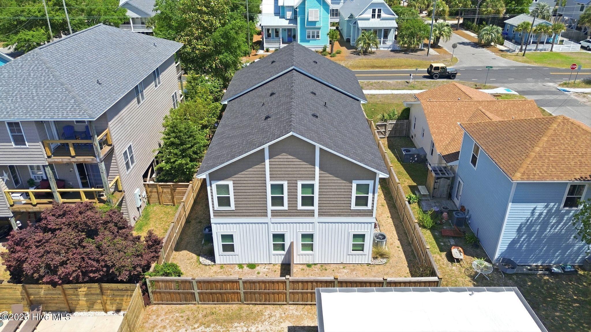 100570659 | Photo 31