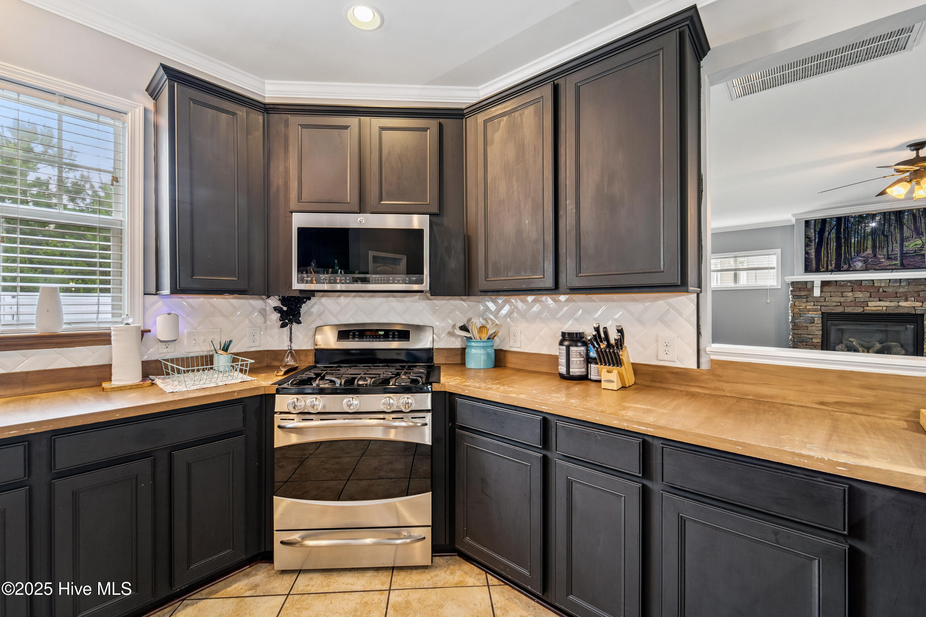 100516932 | Photo 32