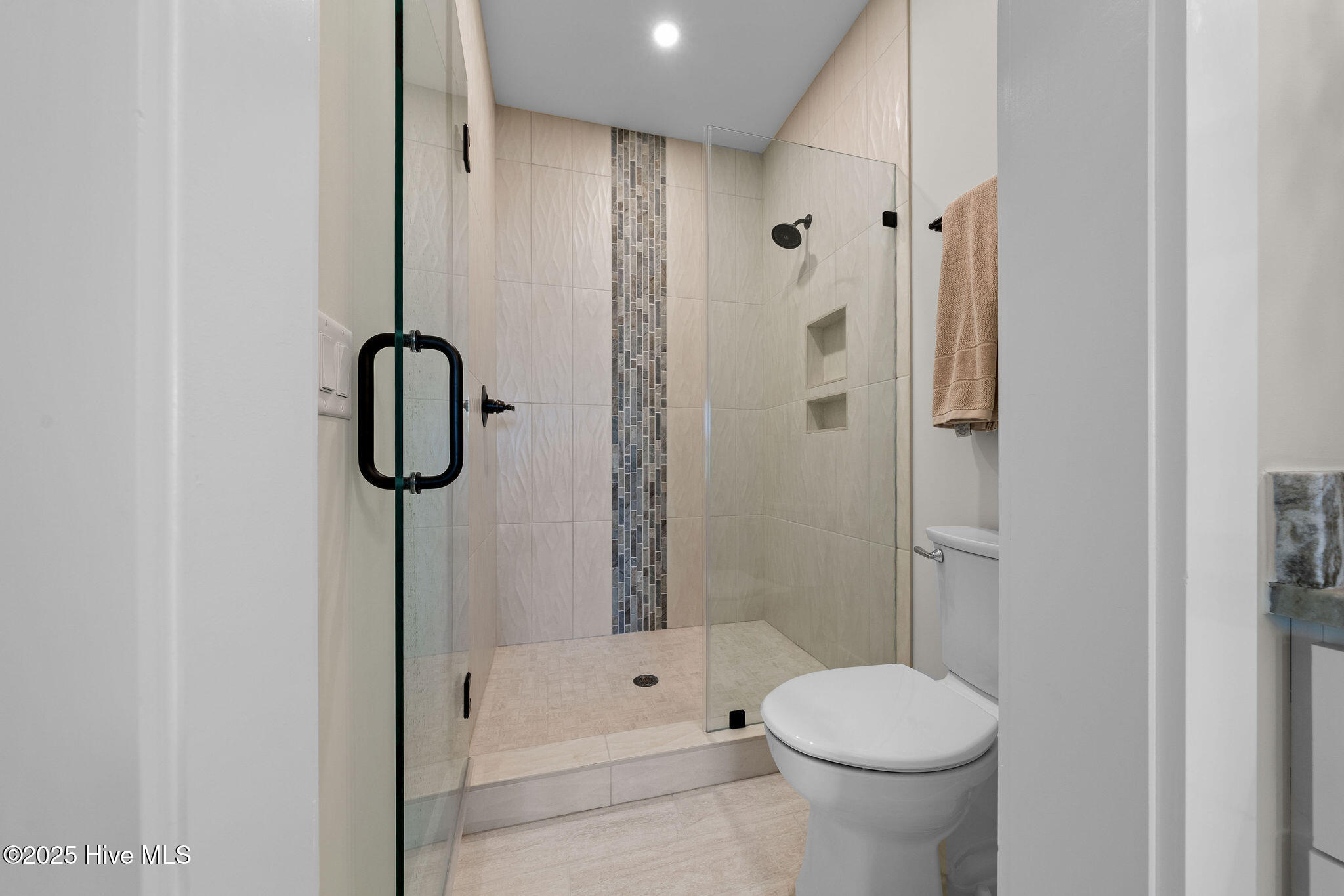 100521621 | Photo 64