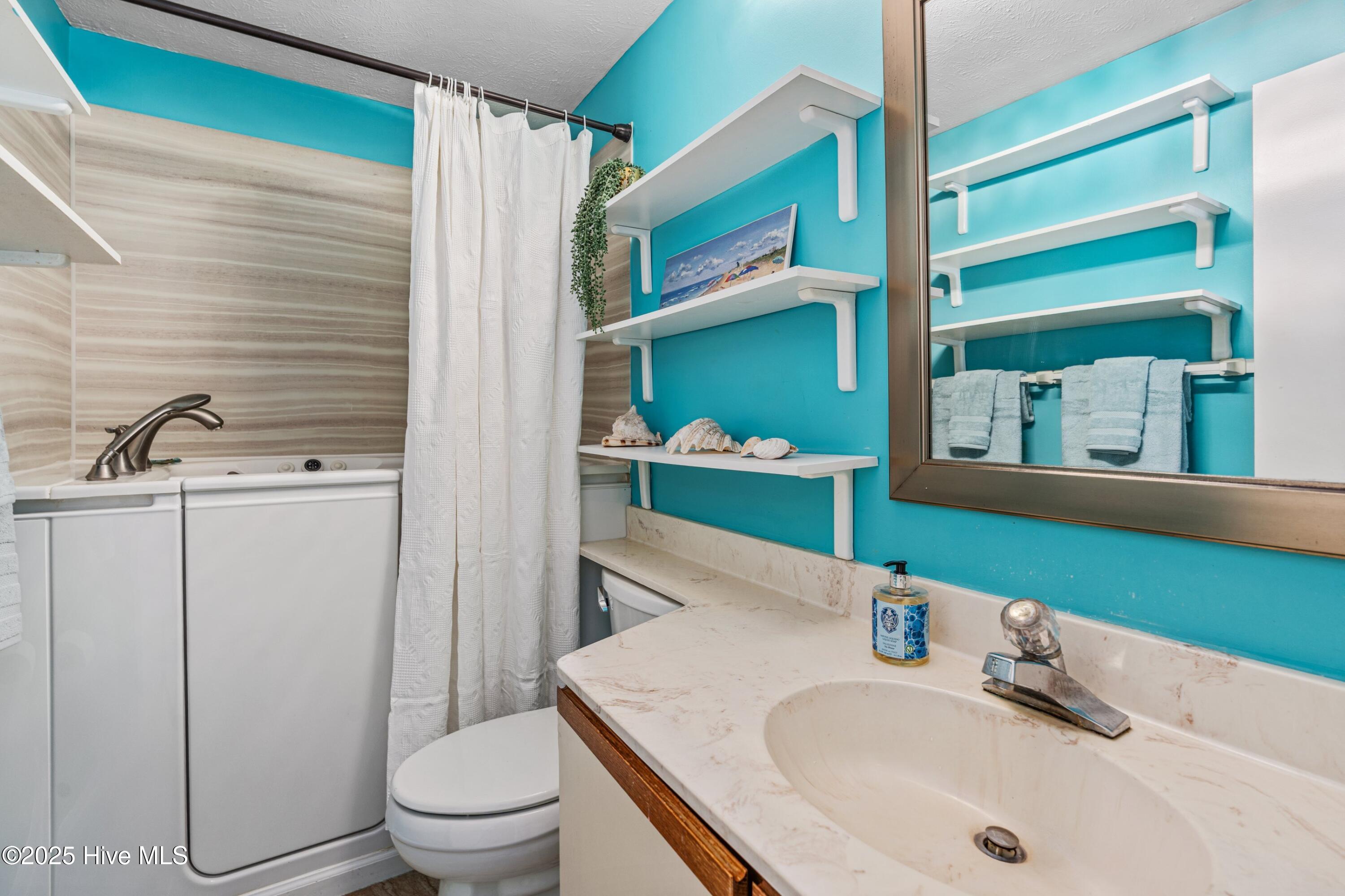 100532800 | Photo 31