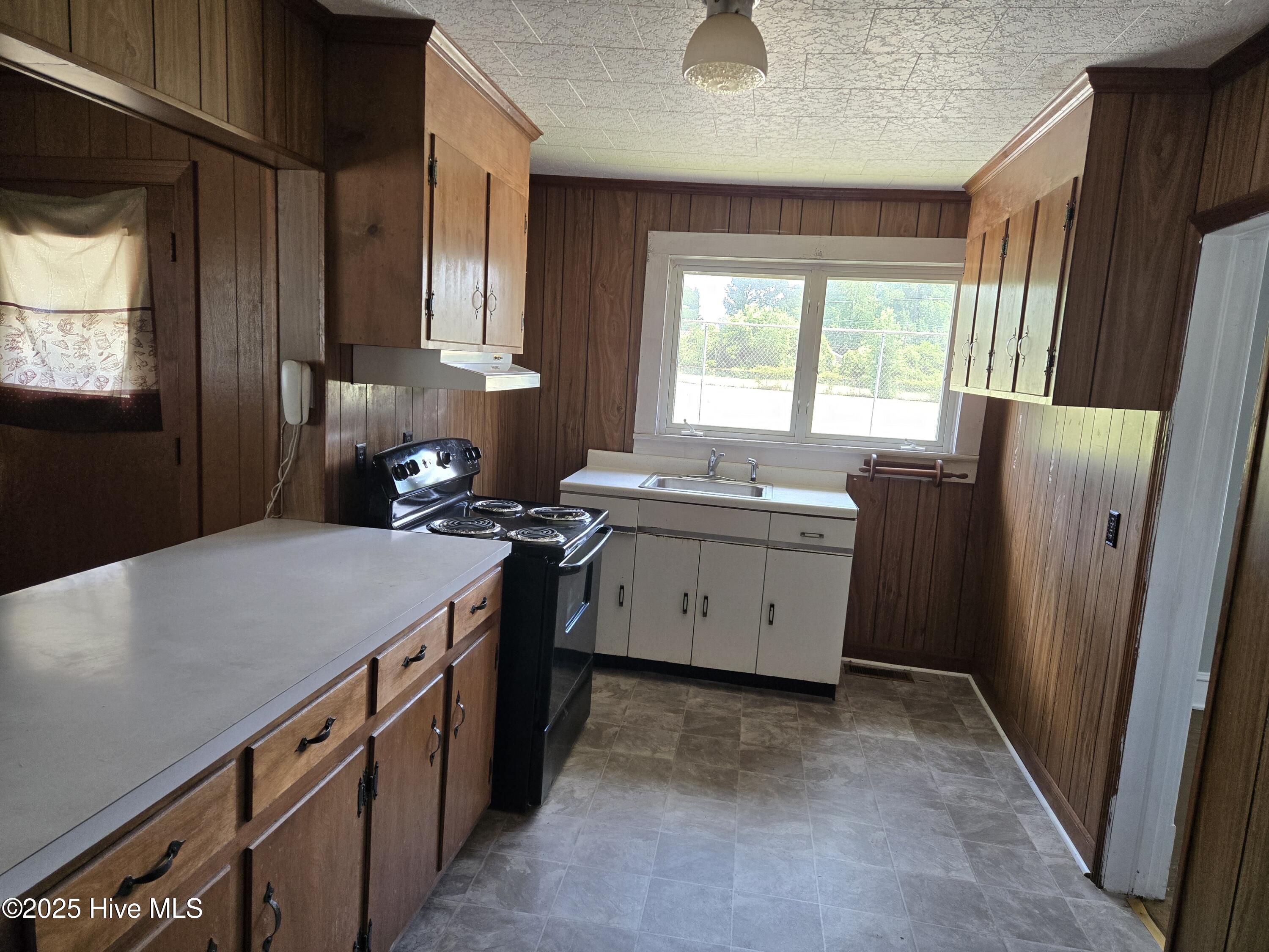 Homes for sale in Williamston, NC | 200 Martin St, Williamston, NC 27892 | MLS# 100521750