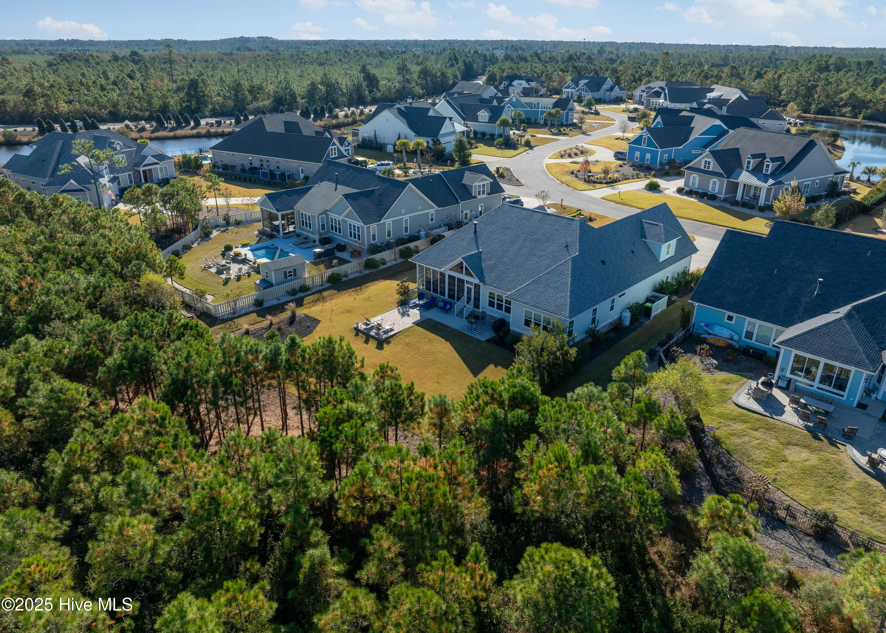 100541746 | Photo 54