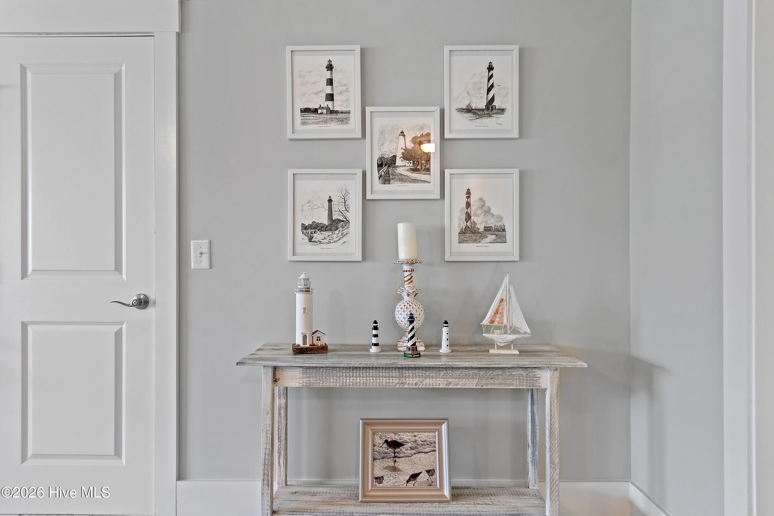 100561282 | Photo 28