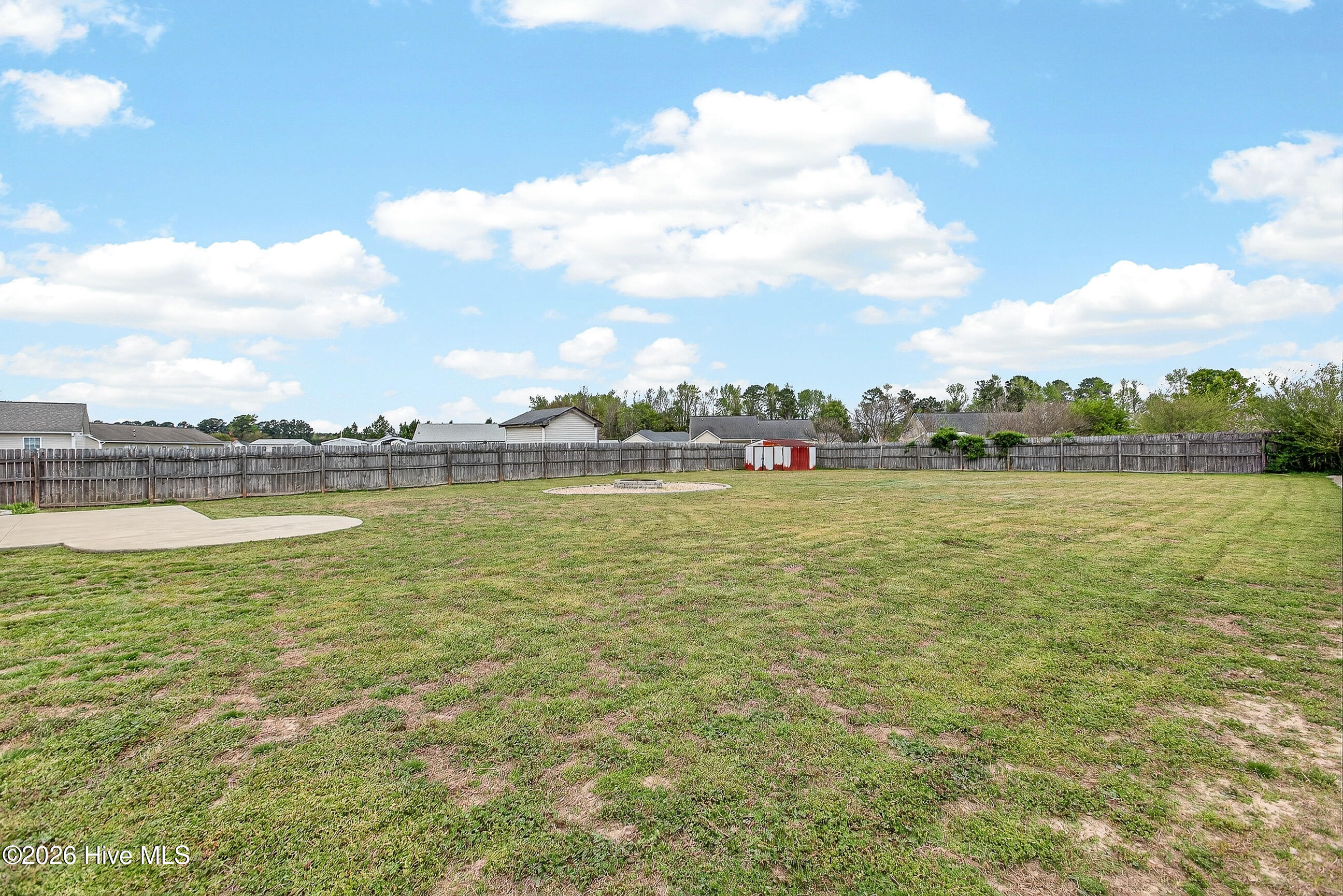 100563999 | Photo 31