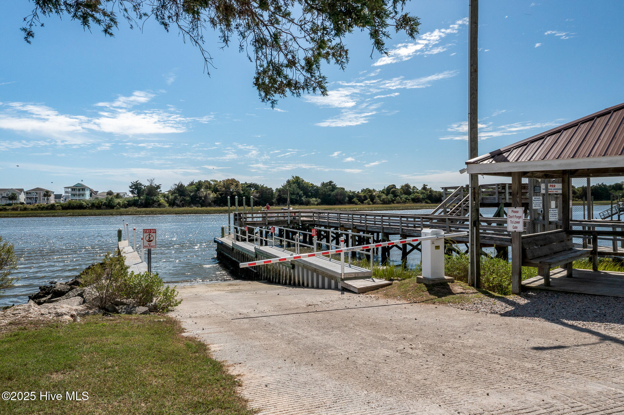 100535195 | Photo 47