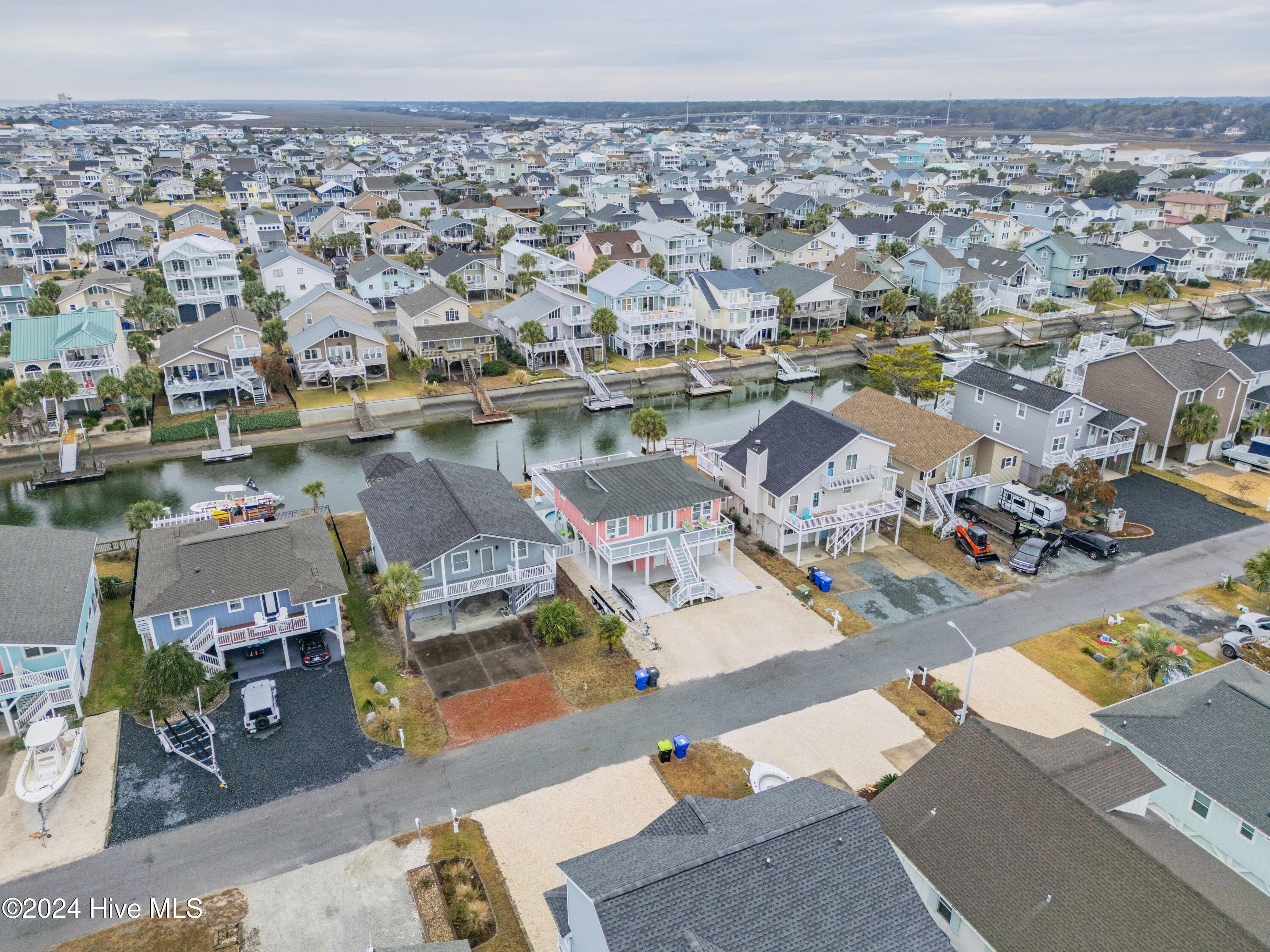 100512671 | Photo 42