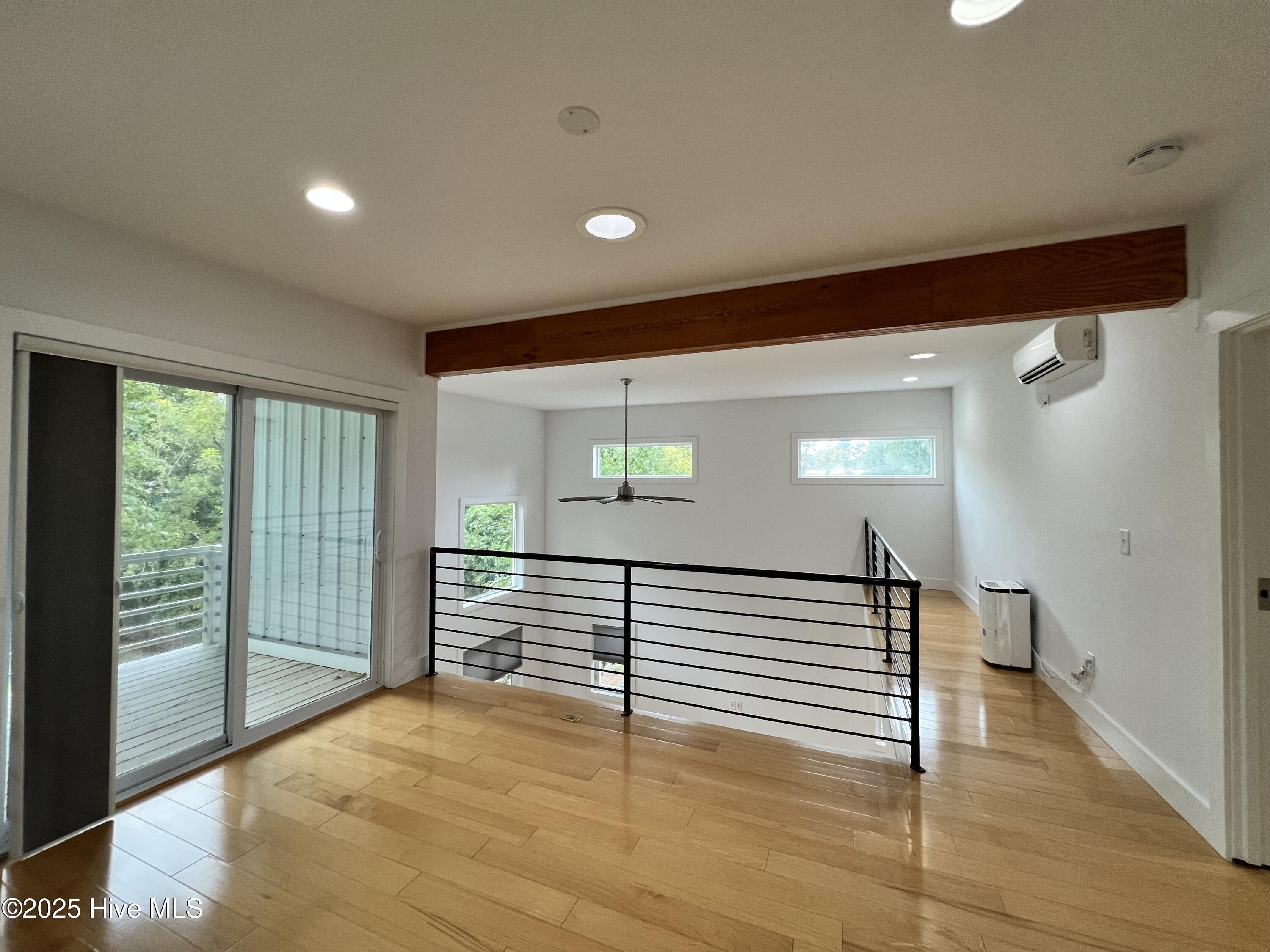 100546316 | Photo 19