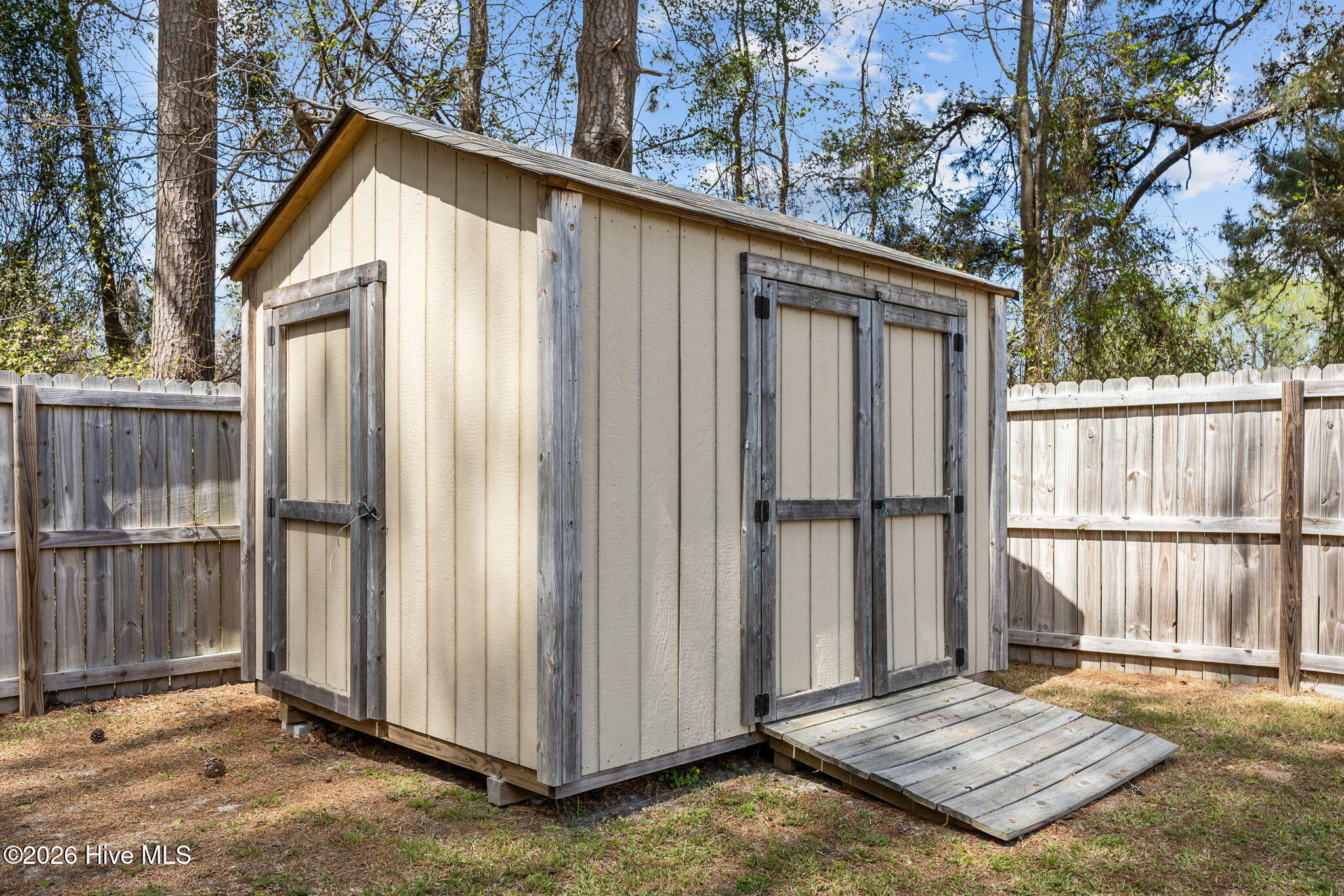 100564221 | Photo 39