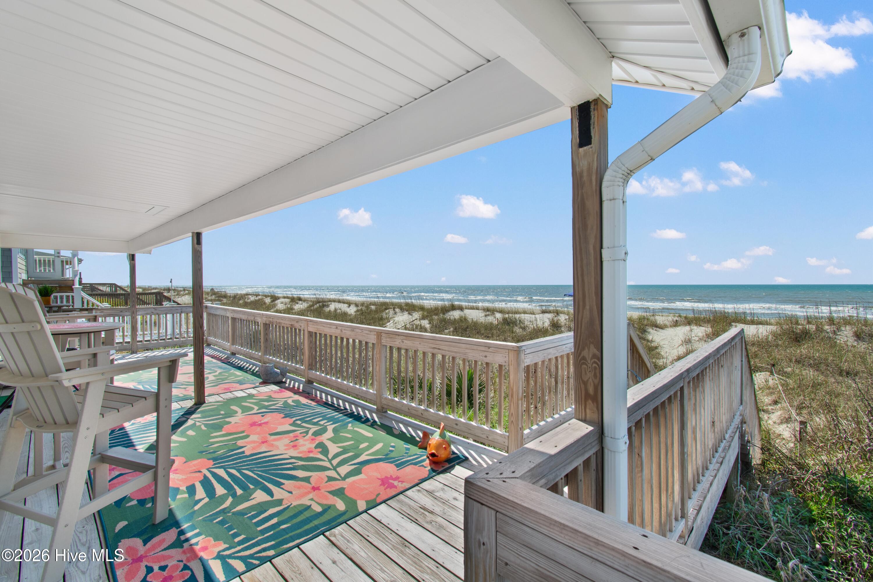 100567968 | Photo 18