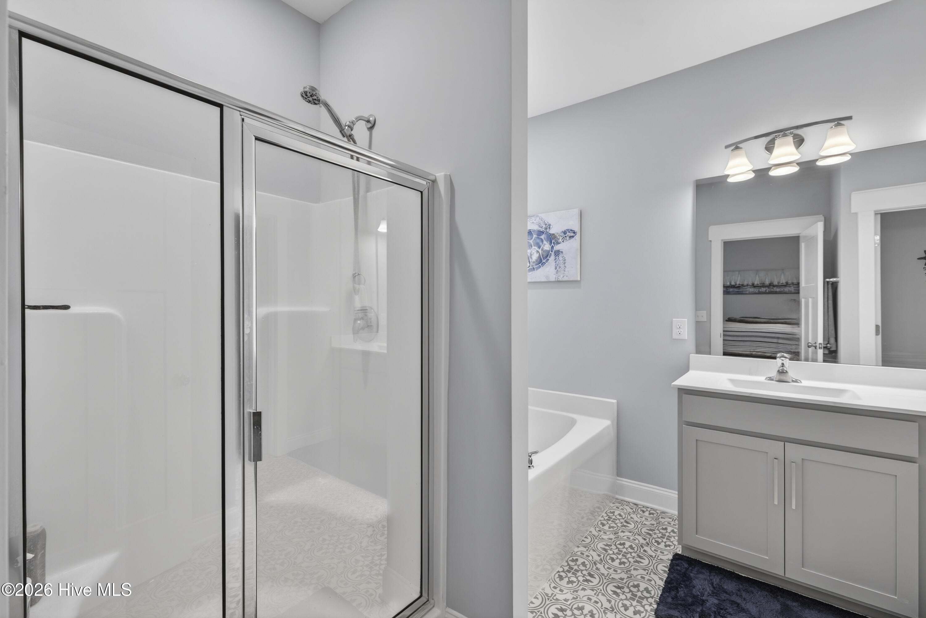 100548256 | Photo 24